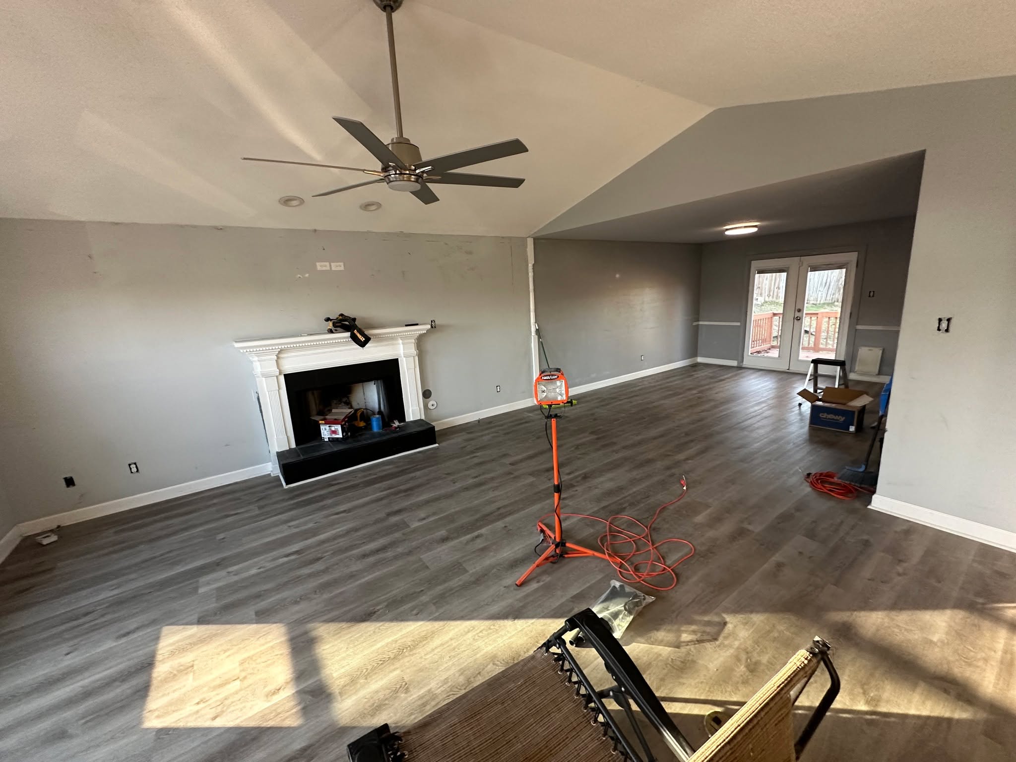 I want you to come back and reference these before pictures once this project is completed in a few months. This one is going to be good! We'll call this one the Post Oak Project...to be continued 😃
#abovestandardsllc #remodeling #beforepictures #centralarkansasconstruction #centralarkansasremodeling #wholehomeremodeling #timetochangeitup #postoakproject