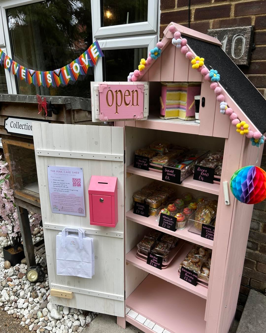 🌈🩷The Pink Cake Shed🩷🌈
The OG....the first of its kind in the area is back open today for a super special and stunnnning Pride theme shed.
Open today Saturday 28th June 9am-2pm for a Pride 🏳️🌈 Rainbow special.
📍 110 Twyford Road, SO50 4HN
🚗 Please remember, no parking in the residential area, use the roads nearby to park or walk 🚶
💰 Cash (no change given) or card payments with the QR code.
#rainbow #rainbowcake #rainbowcakes #rainbowcake🌈 #rainbowcookiebar #dripcake #rainbowcookie #rainbowdripcake #happyprideday #rainbowcookiepie #pride #rainbowcookies #cakeblogger #foodporn #eatwithyoureyes #cakeheaven #cakeperfection #hampshire #southampton #eastleigh #chandlersford #romsey #mariascakesandbakes