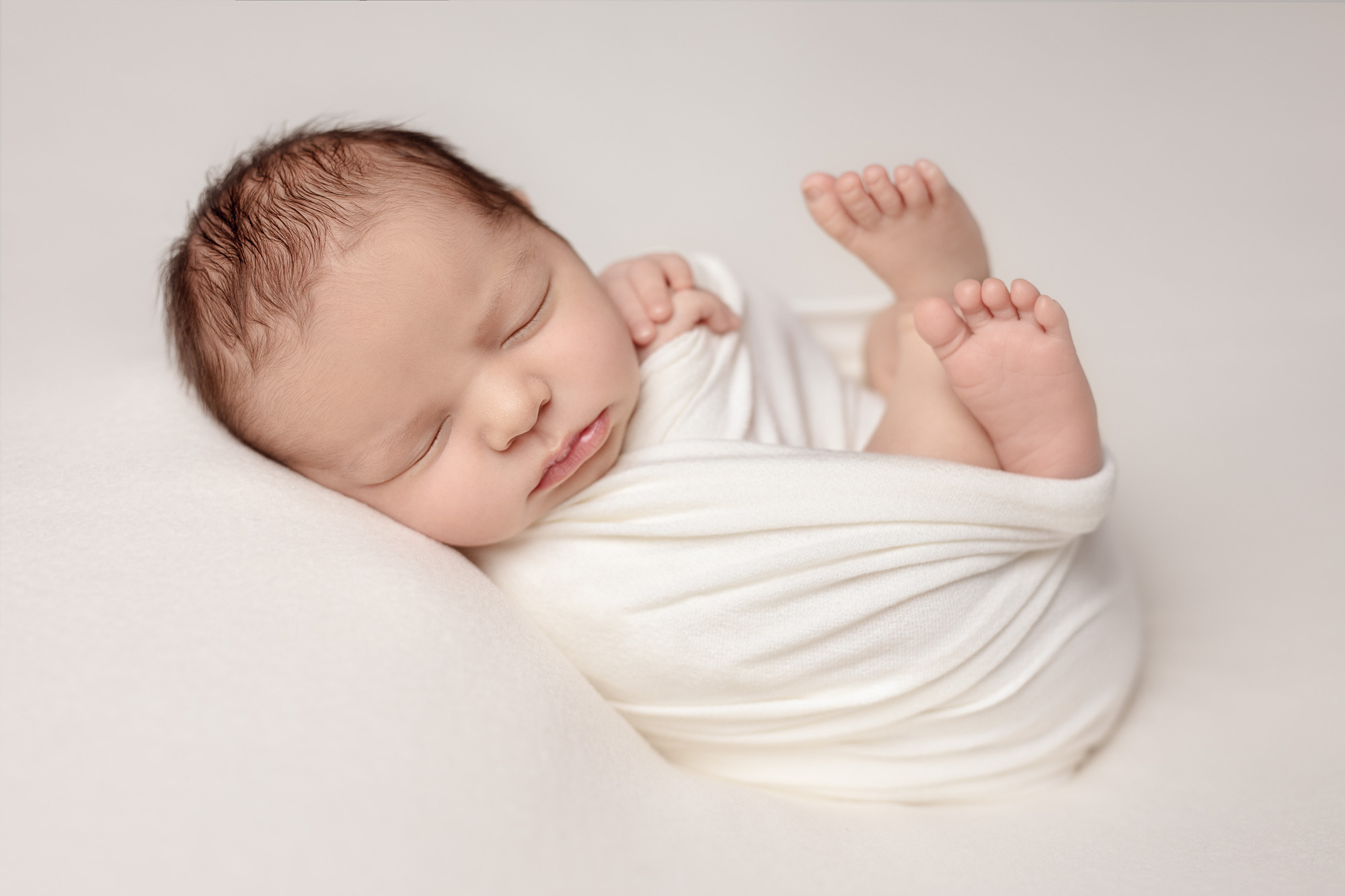 NEWBORN SESSION🤍
Desideriamo creare magnifici ritratti per te e la tua famiglia, e garantirti, una straordinaria esperienza, perché tu possa goderti, in un ambiente accogliente e rilassante, ogni singola, meravigliosa sensazione dei primi giorni di vita del tuo bambino, e custodirli per sempre🤍.
Contattaci per maggiori informazioni per la tua sessione neonato su info@melaniamaffucciphotographer.com
www.melaniamaffucciphotographer.com
.
.
props @fleurdamour_photo_props
.
.
.
#melaniamaffucciphotographer #fotografíanewborn #fotografianeonati #fotografoneonati #newbornphotography #newbornphotographer #newbornphoto #newbornphotos #newbornphotoshoot #neonati #fotografogravidanza #fotografogravidanzamodena #fotografogravidanzabologna #fotografoneonatimodena #fotografoneonatibologna #fotografodifamiglia #fotografodifamigliabologna #fotografofamigliabologna #fotografofamigliamodena #fotografofamiglia #fotografomaternità #fotografiamaternità #fotografiamaternity #familyphotography #familyphotosession #maternitysession #maternitá #dolceattesa #fotografonewborn #studiofotograficobologna