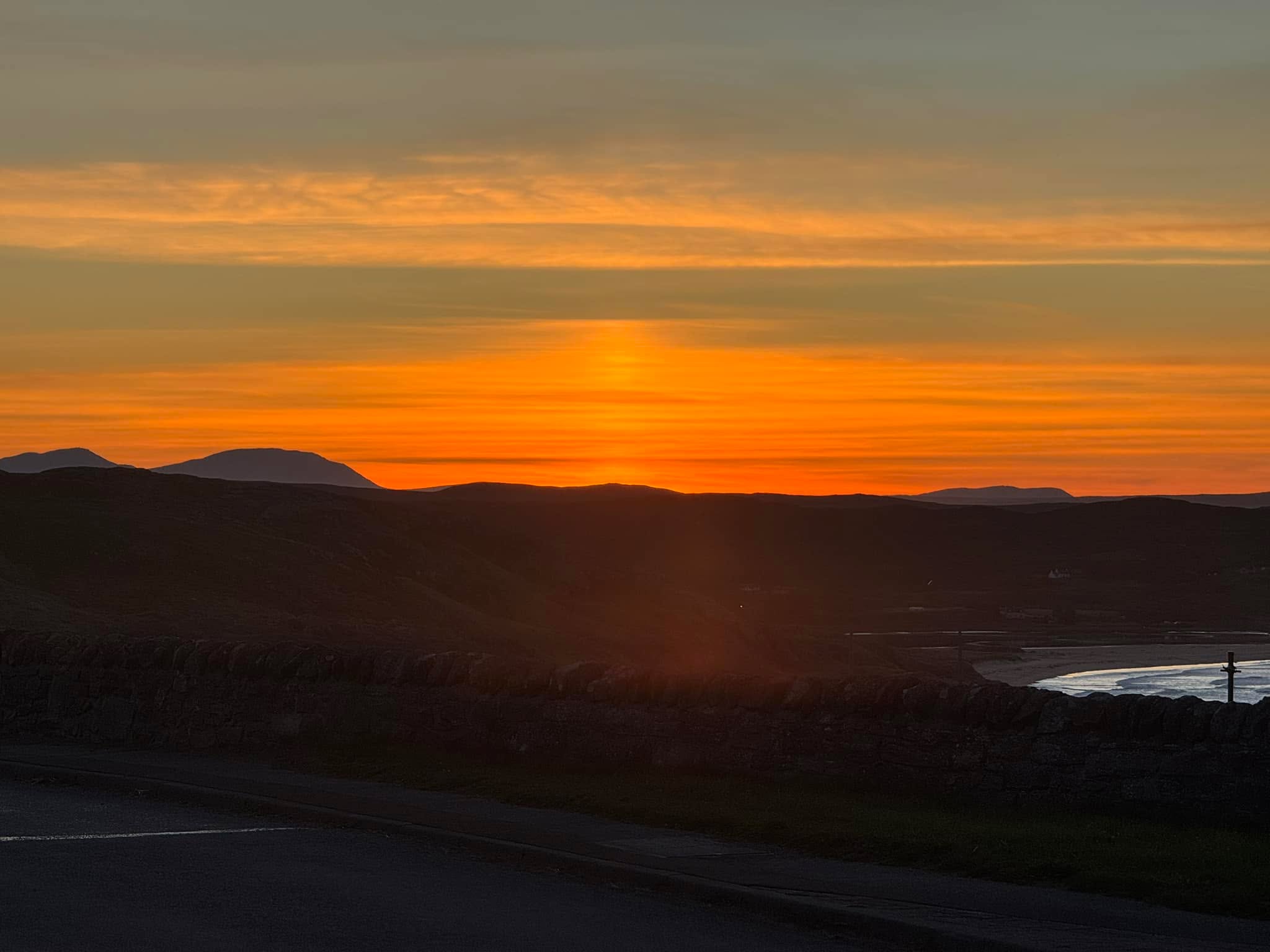 Setting sun ☀️, the end of another day.
(Might peek out later to see if the northern lights make an appearance)