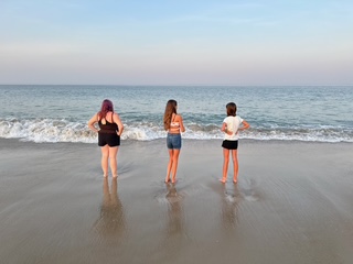Heading to the beach this evening to celebrate my baby girl's birthday with family! ☀🎉🌊
Nothing better than good vibes, salty air, and making memories with the ones we love. Grateful for another year around the sun with my beautiful girl. Let the birthday fun begin! 💕♥
#familytime #beachvibes #Madisonturns11