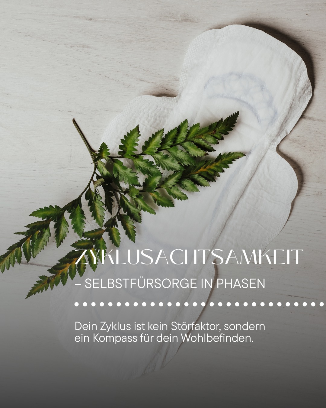Dein Energielevel verändert sich im Laufe des Monats?
Mal fühlst du dich wie Superwoman, mal wie ein Häufchen Selbstzweifel?
➡️ Willkommen im weiblichen Zyklus!
Jede Frau durchläuft im Monatsverlauf vier innere Jahreszeiten:
💐 Frühling: Follikelphase – Energie steigt, du fühlst dich kreativ & offen
🌞 Sommer: Eisprung – kommunikativ, leistungsfähig, selbstsicher
🍂 Herbst: Lutealphase – sensibler, Rückzug, PMS möglich
❄️ Winter: Menstruation – Rückzug, Innenschau, Regeneration
➡️ Wenn du das verstehst, ändert sich dein Blick auf dich.
Statt Selbstkritik entsteht Mitgefühl. Und daraus: echte Selbstfürsorge.
In meinen Coachings vermittle ich dir dieses Wissen praxisnah & alltagstauglich – und unterstütze dich dabei, deinen Rhythmus zu ehren statt gegen ihn zu kämpfen.
💌 Du bist kein Rätsel. Du bist rhythmisch. Du bist nicht launisch. Du bist zyklisch. Und das ist deine Stärke.
#zyklusachtsamkeit #frauengesundheit #hormoncoaching #selbstfürsorge #zyklusverstehen #ahmcoaching #gütersloh #hormonbalance