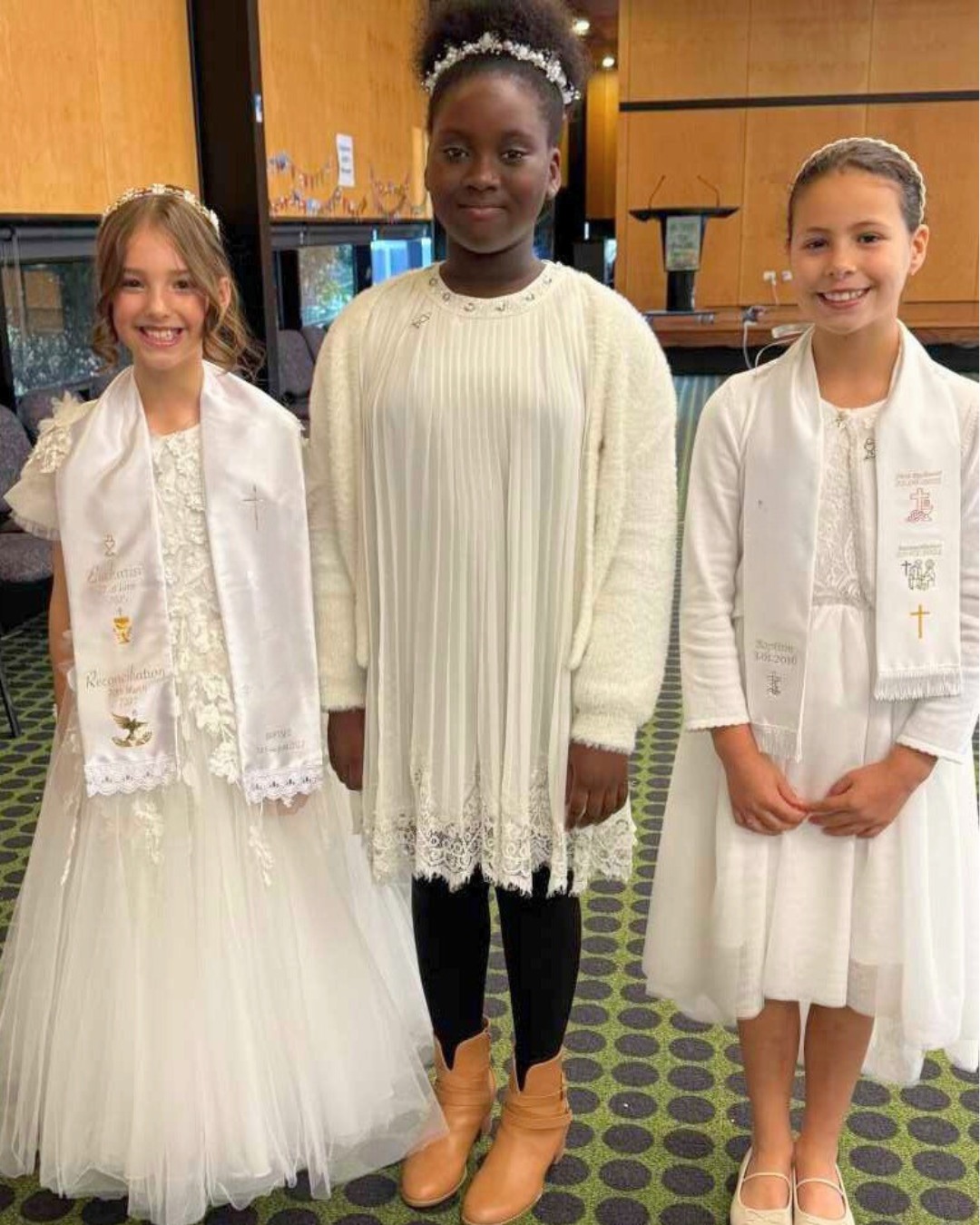 ✨ First Eucharist Celebration ✨
On Sunday morning, our school and parish community came together to celebrate a very special milestone as the Year 4 students received their First Eucharist. It was a truly beautiful morning filled with reverence, joy and deep faith.
Our students were outstanding in their presentation, showing just how prepared, proud and engaged they were in taking this important step on their faith journey.
A heartfelt thank you to Father Thomas, the Year 3/4 team, staff, families and wider community for helping create such a meaningful and memorable occasion.
🙏 Congratulations to all of our First Eucharist candidates. We are so proud of you! 💛
#SJB2025 #stjohnthebaptistprimaryferntreegully #melbournecatholicschools #HopeFilledCommunity #enrichedcommunities #lightingtheirpath #catholiceducation