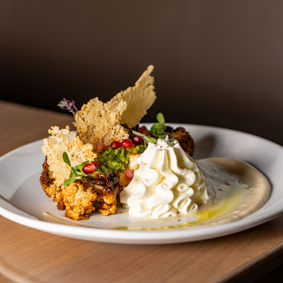 🔥 Cauliflower’s having a main character moment.
Creamy goat cheese, gochugaru heat, and a pop of pomegranate bring it to life
📍 Catch it tonight at Eno Vino Downtown!