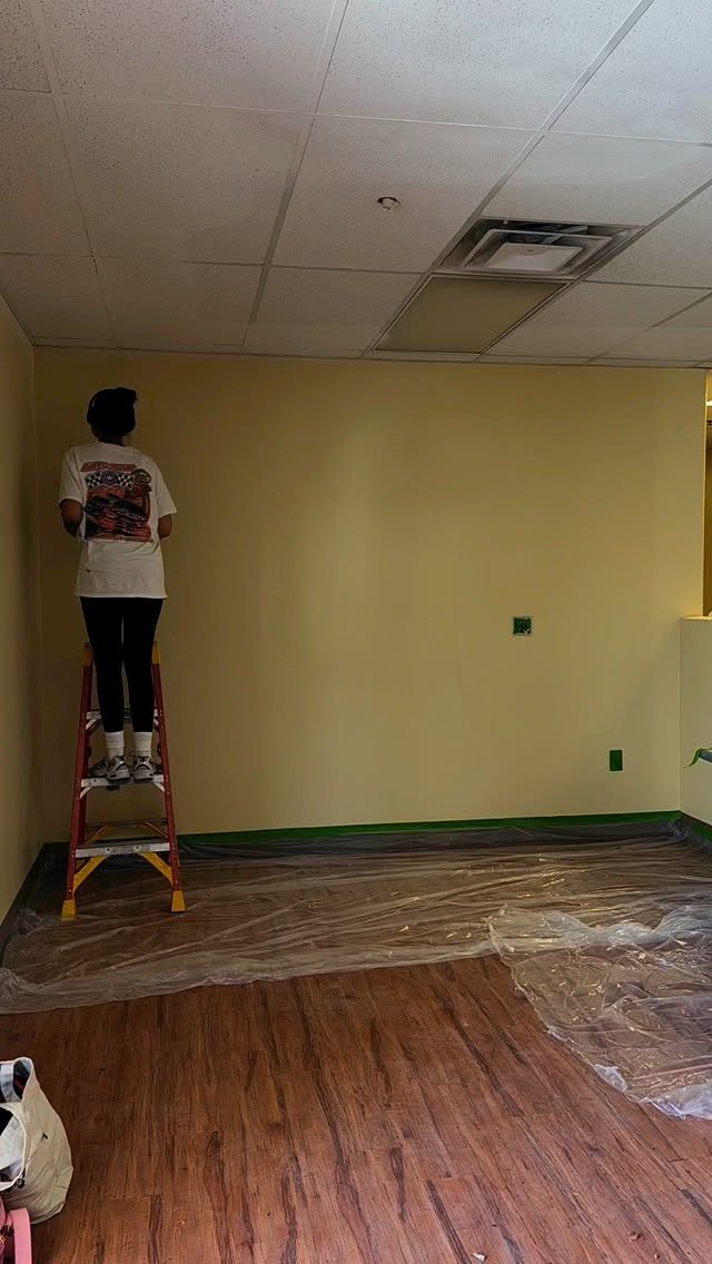 Just wrapped up this colorful mural for Desert Preschool Academy! 🎓🌈✨
Bringing smiles and a whole lot of imagination to their walls! 🥹
If you know a daycare, school, or business that could use a custom mural to brighten their space tag them below! Let’s turn blank walls into playful masterpieces. 🧑🏻🎨✨
#DesertPreschoolAcademy #PreschoolMural #ItsLunaVisuals #CustomMurals #WallArtForKids #DaycareDecor #ClassroomMural #CoachellaValleyArtist #EducationalSpaces #PalmDesertArt #SupportLocalArtists #KidFriendlyArt #MuralMagic