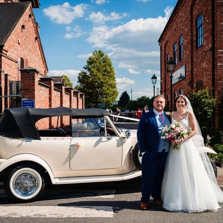 With special thanks to Eleanor. Now there was absolutely NOTHING about this dress that fit. It had major bodice reconstruction as well as hem adjustments but doesn't she look absolutely stunning?
#bridetobe #burton #alterations #2025bridetobe #2025bride #derbyshire #clothingalterations #weddingseason #brides #bridesmaidalterations #bride #swadlincote #dressmaker #bridalseamstress #swadlincoteweddings #weddingdress #weddings #bridalalterations #sewing