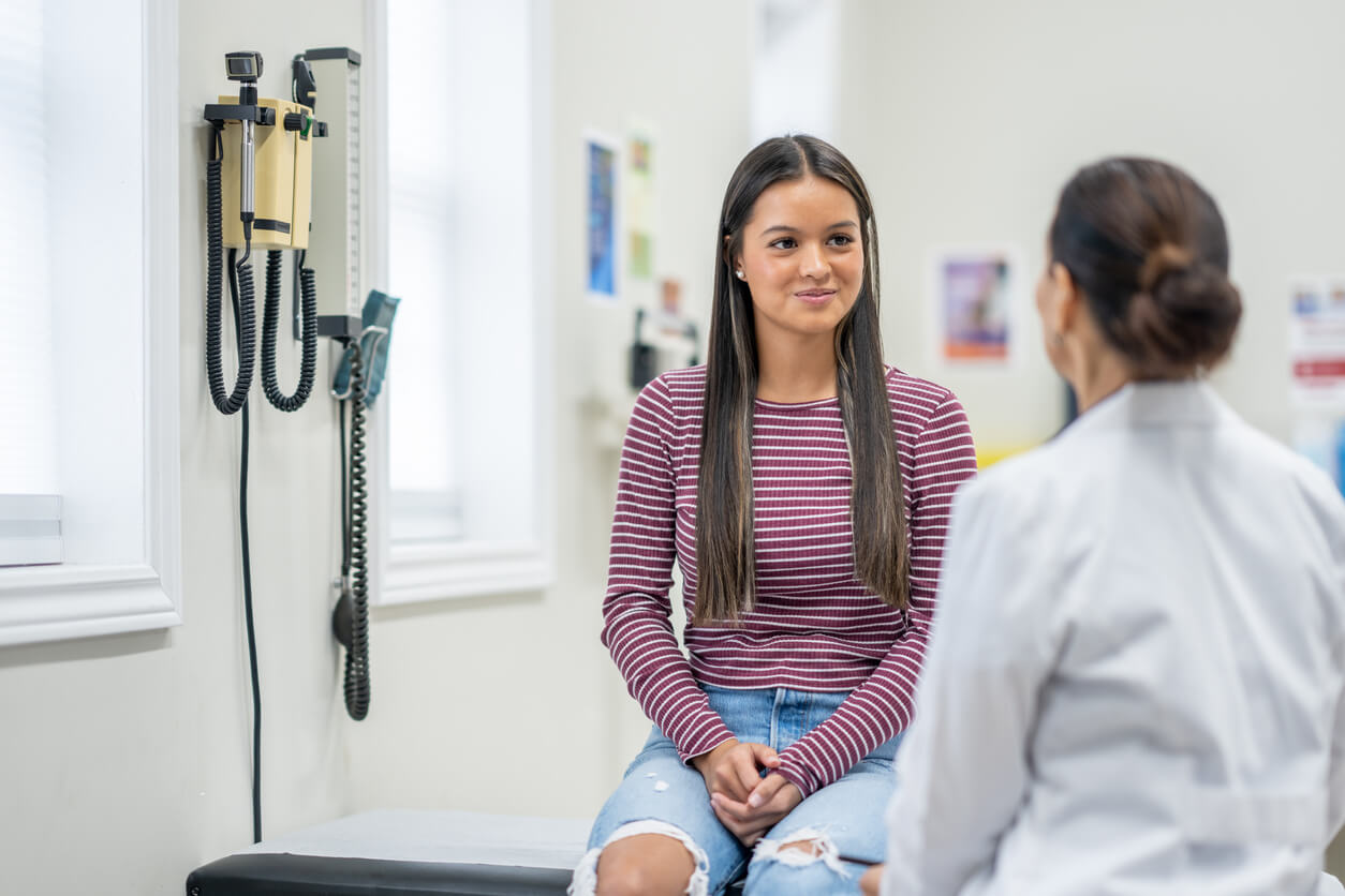 🩺 Why Well Checks Are Crucial for Your Child’s Health 🩺
At Premier Pediatrics, we believe well visits are about much more than just shots and measuring height. They’re about getting a baseline—understanding your child’s unique “normal”—so we can quickly spot any changes or concerns before they become serious.
Dr. Dowse shares:
"I remember diagnosing a high-school athlete with a potentially life-threatening arrhythmia, a 2-year-old found to have a malignant tumor, and a 5-year-old in early-stage diabetes. Each of these children seemed perfectly healthy at the time. You can’t be too careful."
Having consistent care with the same trusted pediatrician means:
🔹 We know your child’s medical history inside and out
🔹 We notice subtle changes others might miss
🔹 We build a relationship that helps your child feel comfortable and safe
The annual well check is our best tool for early detection and ongoing wellness—and nothing beats peace of mind.
Don’t wait until your child feels sick—schedule their well visit today and give them the healthiest start possible!
#WellCheck #EarlyDetection #HealthyKids #PremierPediatrics #ParentsPartnerInHealth #CedarCity #SouthernUtah