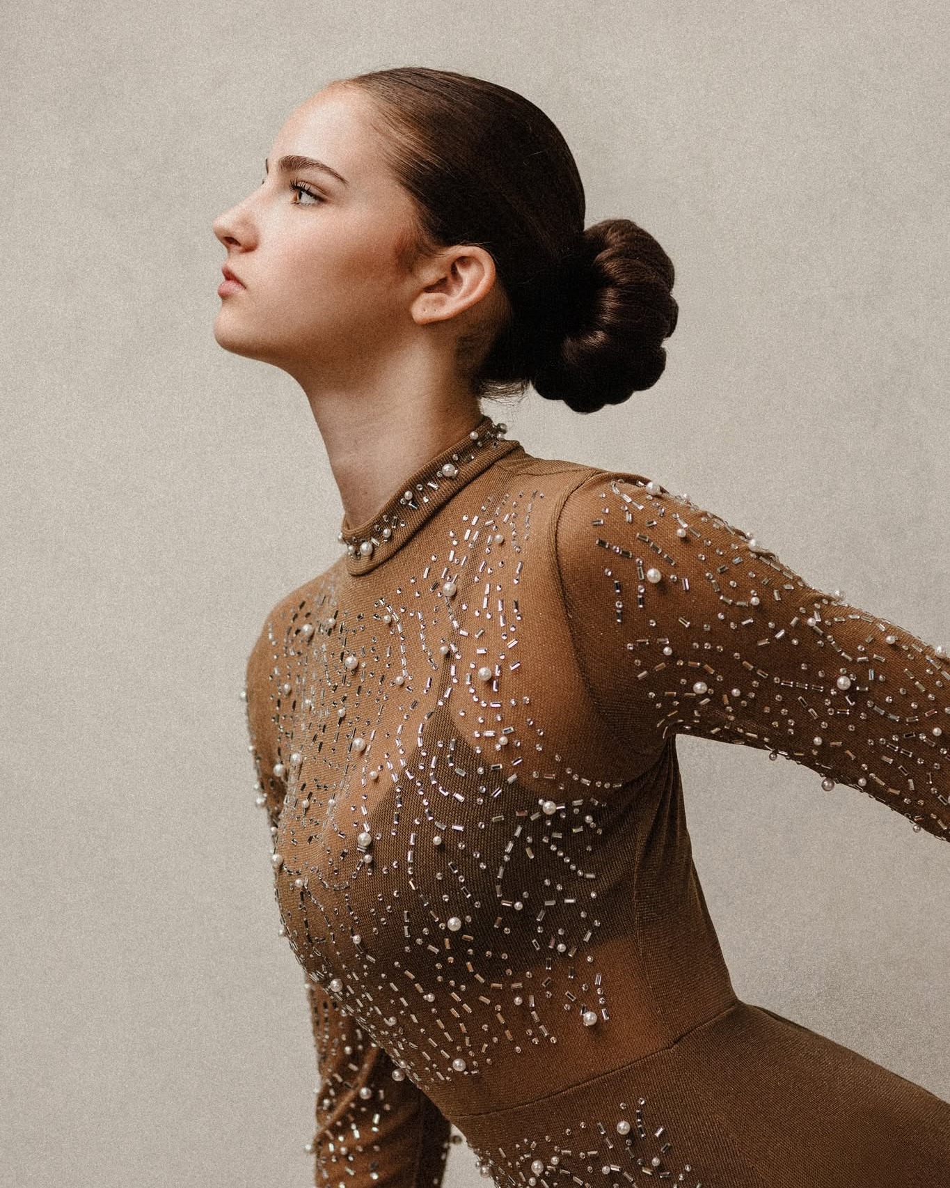 She came for headshots... but of course, I can't just take headshots of a dancer! That would make me sad that I made my love of photography my livelihood. So, I just happened to have a snappy little beige unitard with pearls sitting around and she obliged wearing it. Honestly, I have the best people ask me to take their photos!
As always, Instagram's 10-photo limit is never nearly enough to show the range of the fab photos taken during the shoot.
#dancephotography #conejovalleyphotographer #losangelesphotographer #thousandoaksphotographer #westlakevillagephotographer #calabasasphotographer #venturaphotographer #dancephotographers #headshotphotographer