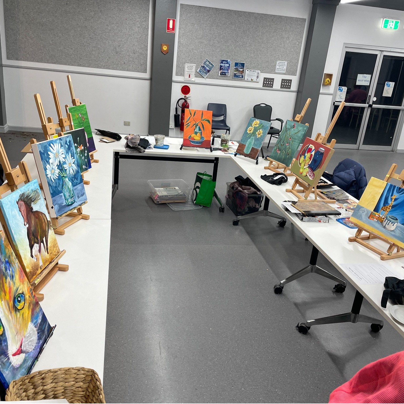 This week was the final session for my Beginners Acrylic Painting group, at The Joyce Wheatley Community Arts Centre in Kiama. It's been such an amazing 8 weeks of fun conversations, painting & colour mixing skills and good banter. What a fantastic group of people to share time with. Quite a few of this group have already signed up for another term with us @kiamaartworkshops but there are still places available.
Next term starts on July 30th. To book yourself place on one of our classes, head to: www.kiamaartworkshops.com.au
It's a great way to invest time in yourself and challenge your inner creative spirit.