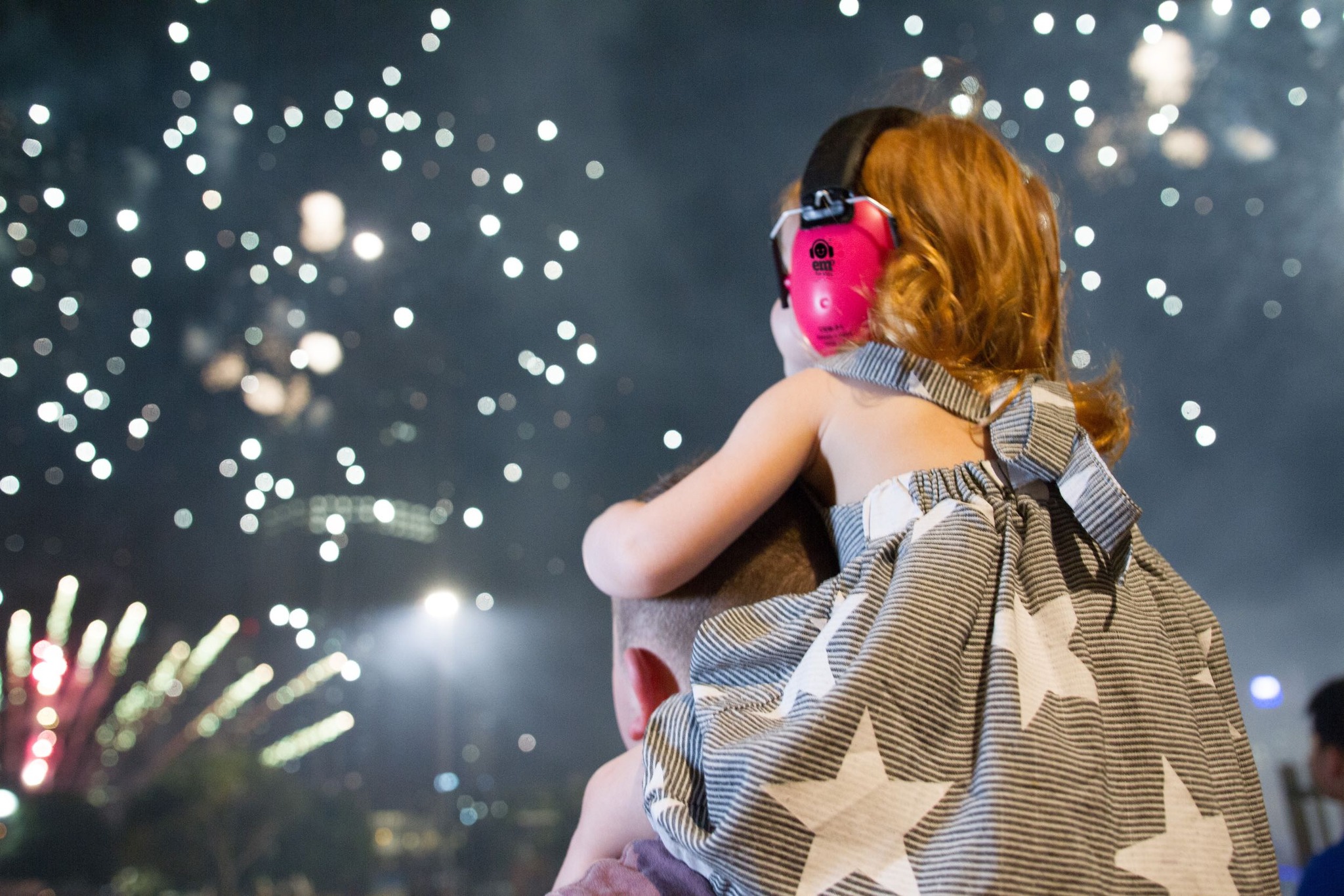 🎧 Protect Little Ears from Big Booms
Fireworks can reach 150 decibels—ouch!
Try noise-canceling headphones or watch from indoors to keep sensitive ears comfy.
#HearingHealth #FourthOfJulyFun #SensoryFriendlyTips #PremierPediatrics #ParnerinHealth #SouthernUtah #CedarCity