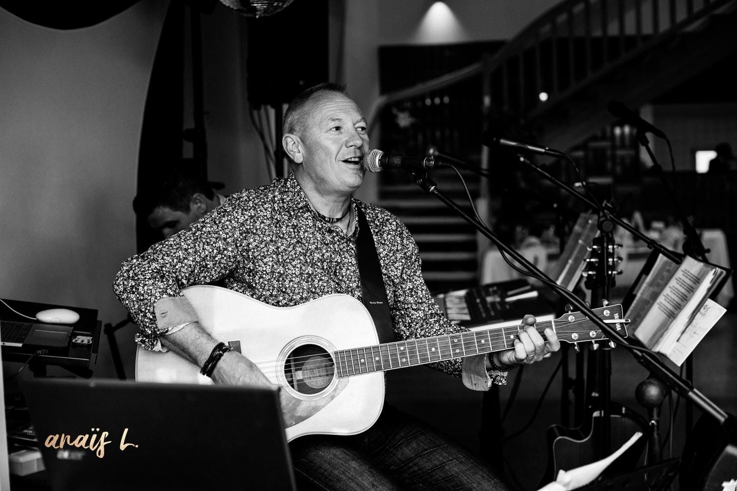 Ce mercredi 2 juillet, @domearl64 vous donne rendez-vous pour une belle soirée en musique à Sâmes ! 🎶
Son concert “A to Z of Pop” est un vrai voyage dans la pop anglaise, des années 60 à aujourd’hui, avec des classiques qu’on adore tous… The Beatles, The Rolling Stones, Oasis, REM entre autre… 🕺
📍 Place du fronton à Sâmes dès 20h
Une soirée comme on les aime, simple et pleine de bonne musique vous attend 😉
#concert #sâmes #dominicearl #atozofpop #musique #soiree #pop