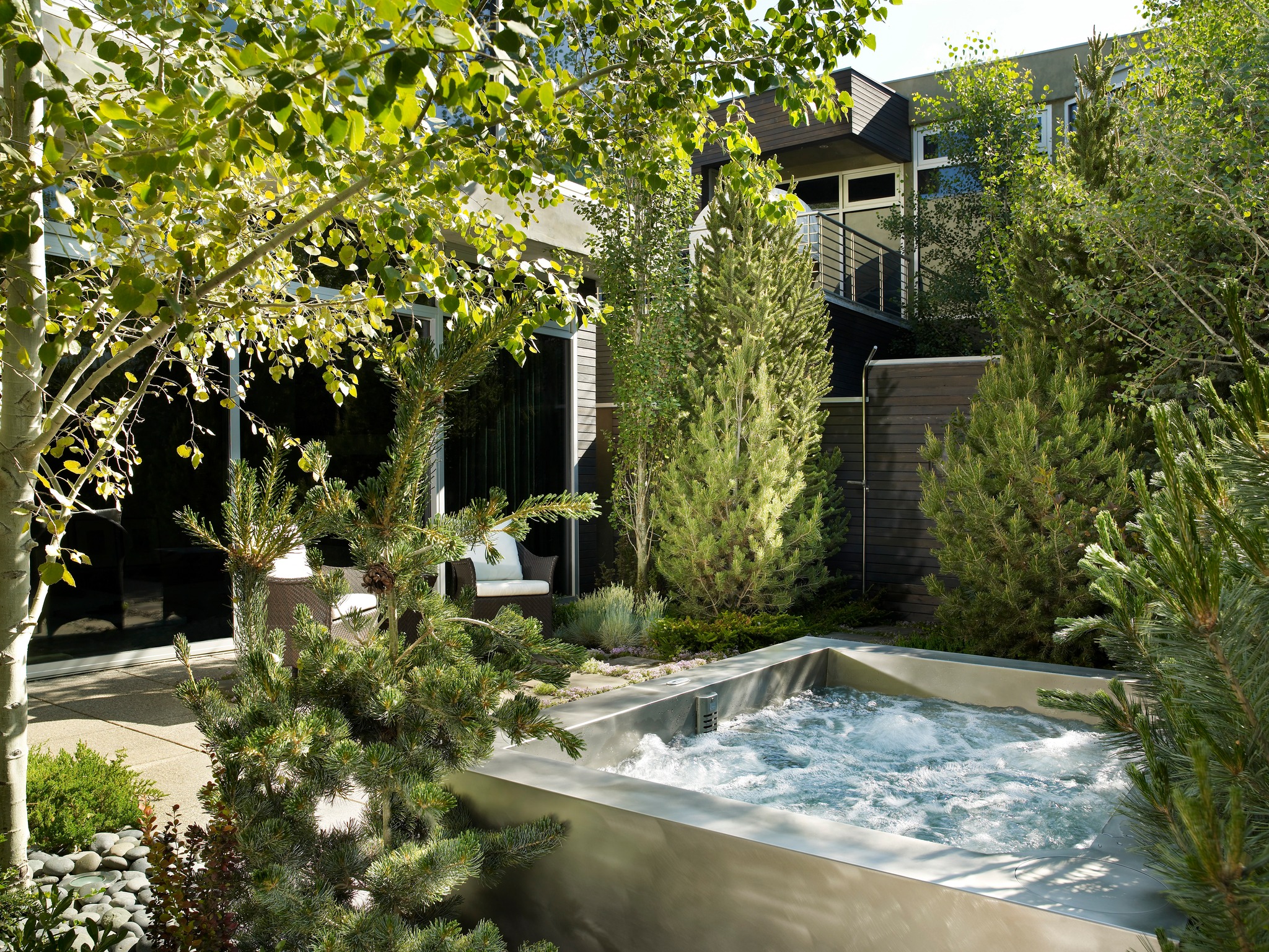 Blanketed in snow❄ or bathed in sun☀, a thoughtfully designed spa invites year-round enjoyment of a garden.
By prioritizing energy-efficient systems, it not only minimizes environmental impact but also ensures lasting comfort and performance through every season.
Spa Contractor: @diamond_spas_co
#landscapearchitecture #landscapedesign #landscape #gardendesign #spadesign #luxurydesign #luxurylandscape #outdoordesign #landarch #landscapefirst #DetailsMatter