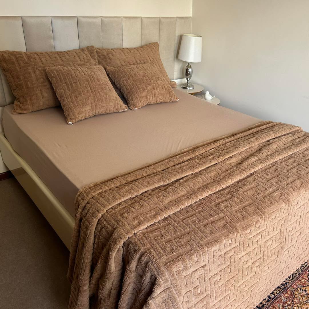 Manta em soft jacquard ✨
Perfeita para o frio, é feita em soft 300 gramas!
#inverno2025 #soft #decoração