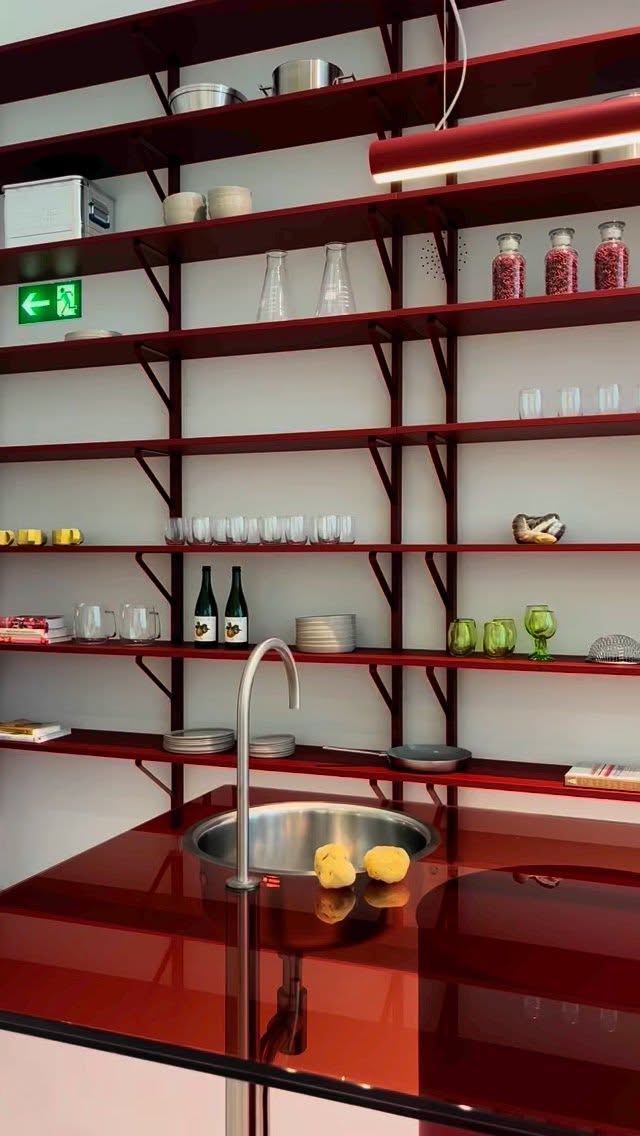 30 things to do around (AUTOUR DE !!!!!!) Mulhouse 🤠
18/30: explorer le @vitradesignmuseum 🪑⛲️🪞🛋️🎨💡
LOCATION: Weil am Rhein, Allemagne (~30-40 mins de Mulhouse 🚗)
PRICE: les prix varient entre 6€50 et 23€ pour l’accès au musée
Vous y êtes déjà allés ?
.
.
.
#mulhouse #hautrhin #alsace #68 #autourdemulhouse #ideesortie #art #design #culture #famille #amis #activite #soiree #family #friends #sortie #activity #local #museevitra #vitradesignmuseum #vitradesign #germany #allemagne #blackforest #troisfrontières #alsace #date #ideessorties #musee #museum #uneboucheeaday