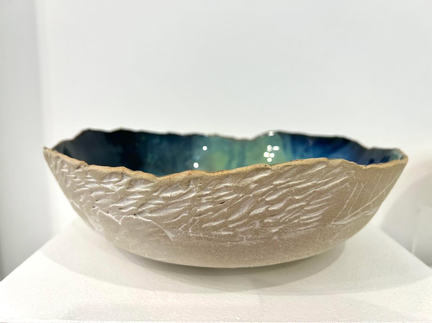 This large open bowl was the last piece that came out of my kiln. I’m having so much fun with this new flow of glazes. There’s a story of textures on the outside of the piece that record it’s making journey, and the inside is a range of deep deep blues lightening to some muted turquoises and greens.
This piece along with a new collection of work will be in my online shop in a few weeks time.
I’m in the studio making some new shapes and shifting gently in new directions. I’m so grateful to have a job where I can create freely and joyfully.
Thank you to all those who support me and encourage this artsy soul along the way.
#artistsoninstagram #artist #newworkcomingsoon #artshop #ceramicart #newwork #glazes #ceramicist #stoneware #stonewarepottery