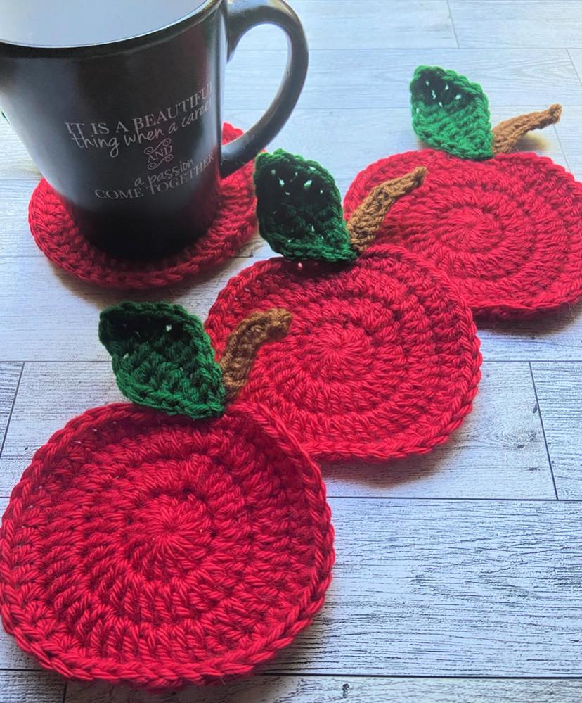 Check out our handmade 4 piece crochet apple coaster set! Perfect for any home and an ideal teacher gift idea.
Shop now at www.EncyDesigns.com
#handmadegifts #handmadecrafts #shoplocal #smallbusinessowner #handmadeisbetter #appledecor #applecoaster #cutefinds #uniquegifts
