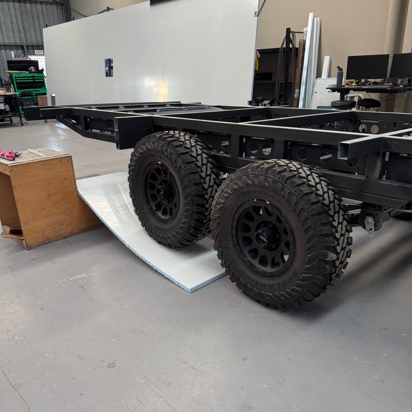 💥 DID SOMEONE SAY STRESS TEST? 💥
We’ve seen other manufacturers test their panels by jumping on them...
But at Offroad Grit, we don’t do things in halves.
We took an offcut from a caravan door — just a raw piece of our fibreglass composite with XPS core, no frame, no cabinets — and parked around 400kg of our EXTREME SERIES chassis right on top of it. 🤷♂️
The result?
Well… see for yourself 👀
If this small offcut can handle that kind of weight, imagine how strong your whole van is!
(Disclaimer: Please don’t flip your caravan over to test this yourself… )
#OffroadGritRV #ExtremeSeries #FibreglassComposite #XPSCore #MondayMadness #RealWorldTesting #BuiltTough #caravaningaustralia