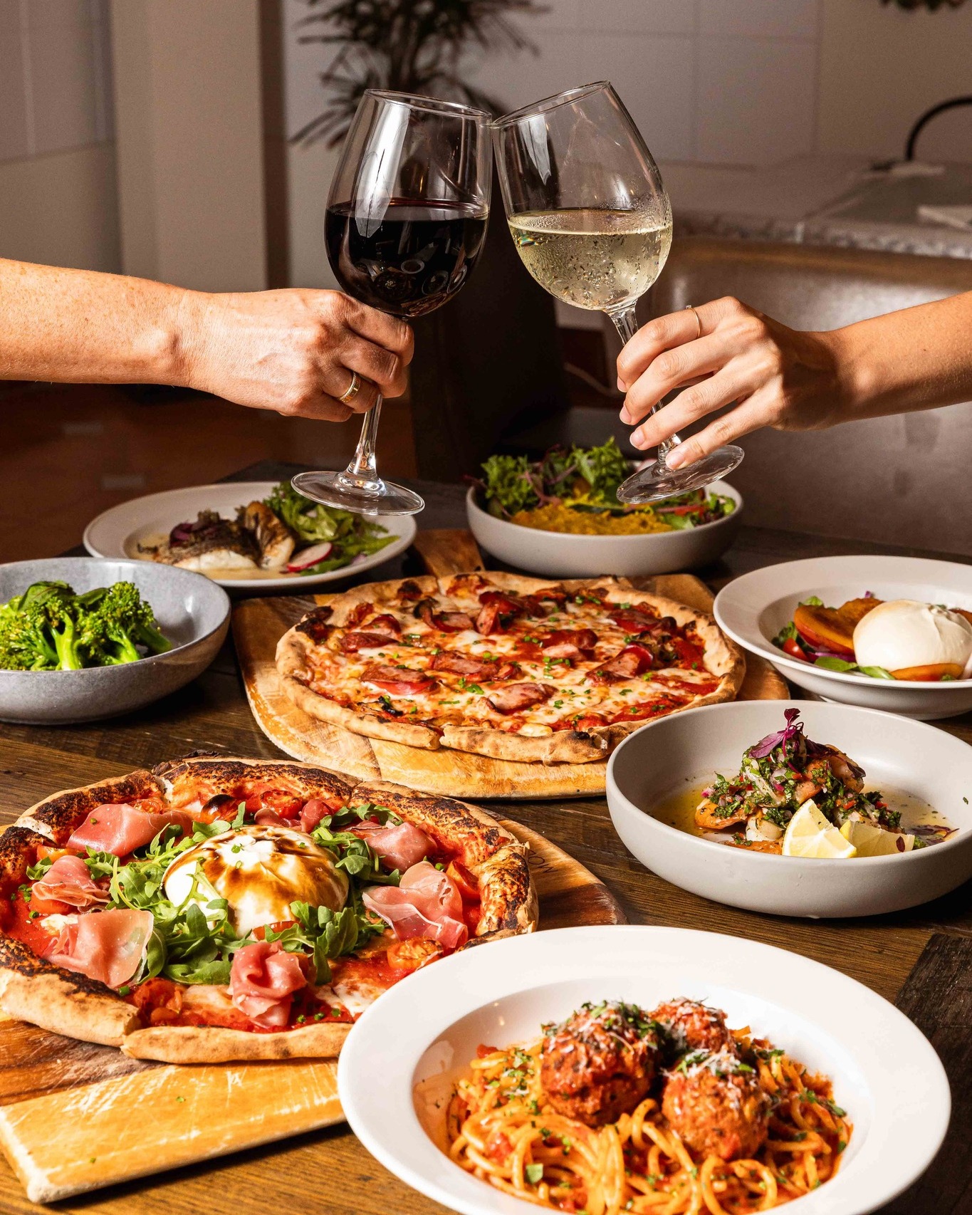 When the table looks this good, you know it’s Friday 🍷
Book online at www.newfarmbistro.com.au/reservations
📍New Farm Bistro | 26 Gray Street, New Farm @newfarmbistro