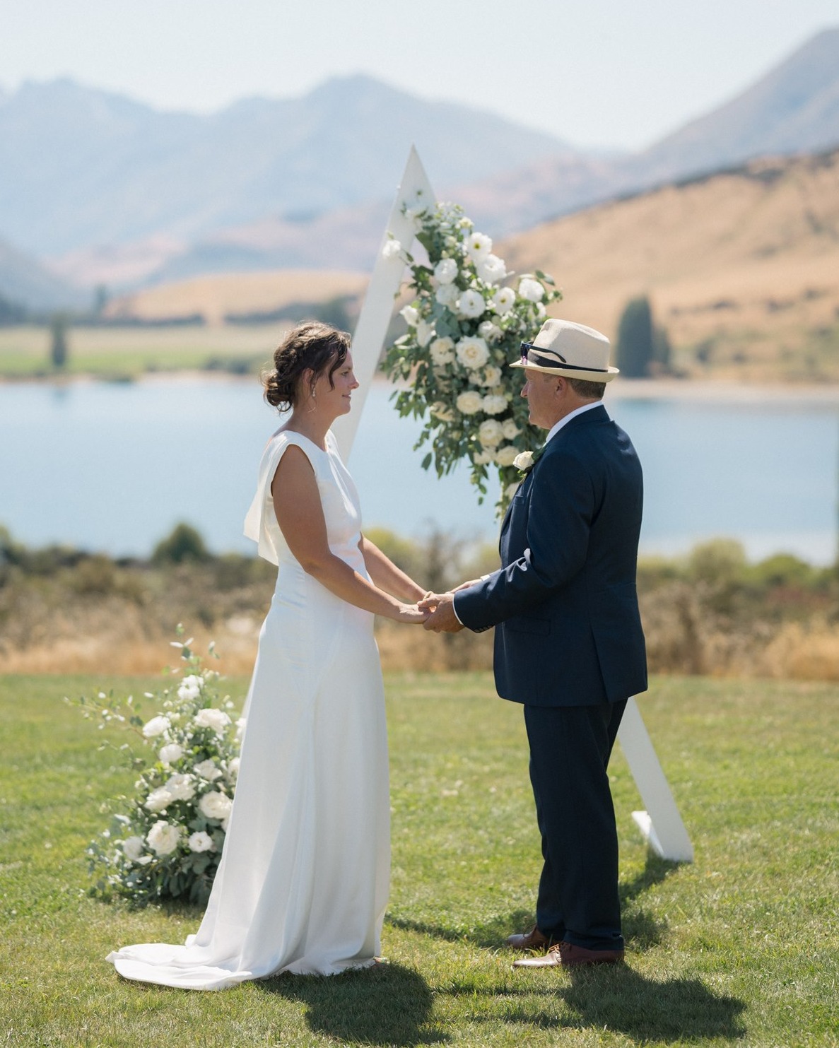 Here’s to love and new beginnings — with Dublin Bay watching over and M & C’s loved ones by their side.
📸 @micimageweddings