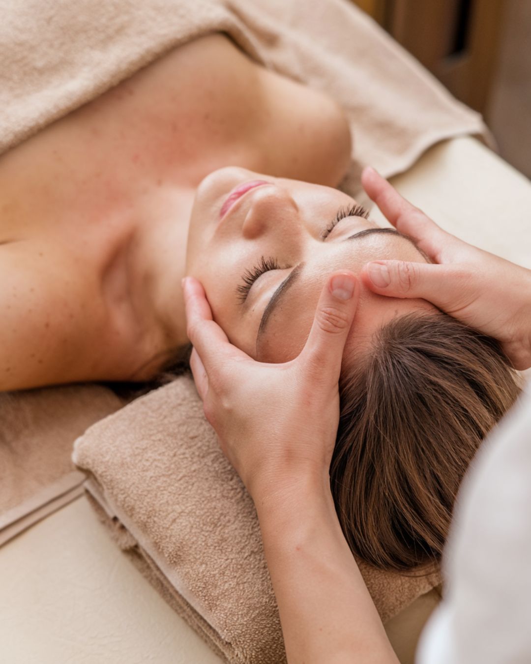 Facials aren’t a treat - they’re essential skin care. 💆♀️ Our Discovery Facial is perfect for new clients or those short on time but still looking for results.
Book your Discovery facial now.
#ExpressGlow #FacialStarter #DiscoveryFacial #SkinReset #Skincare #Luxuryskincare