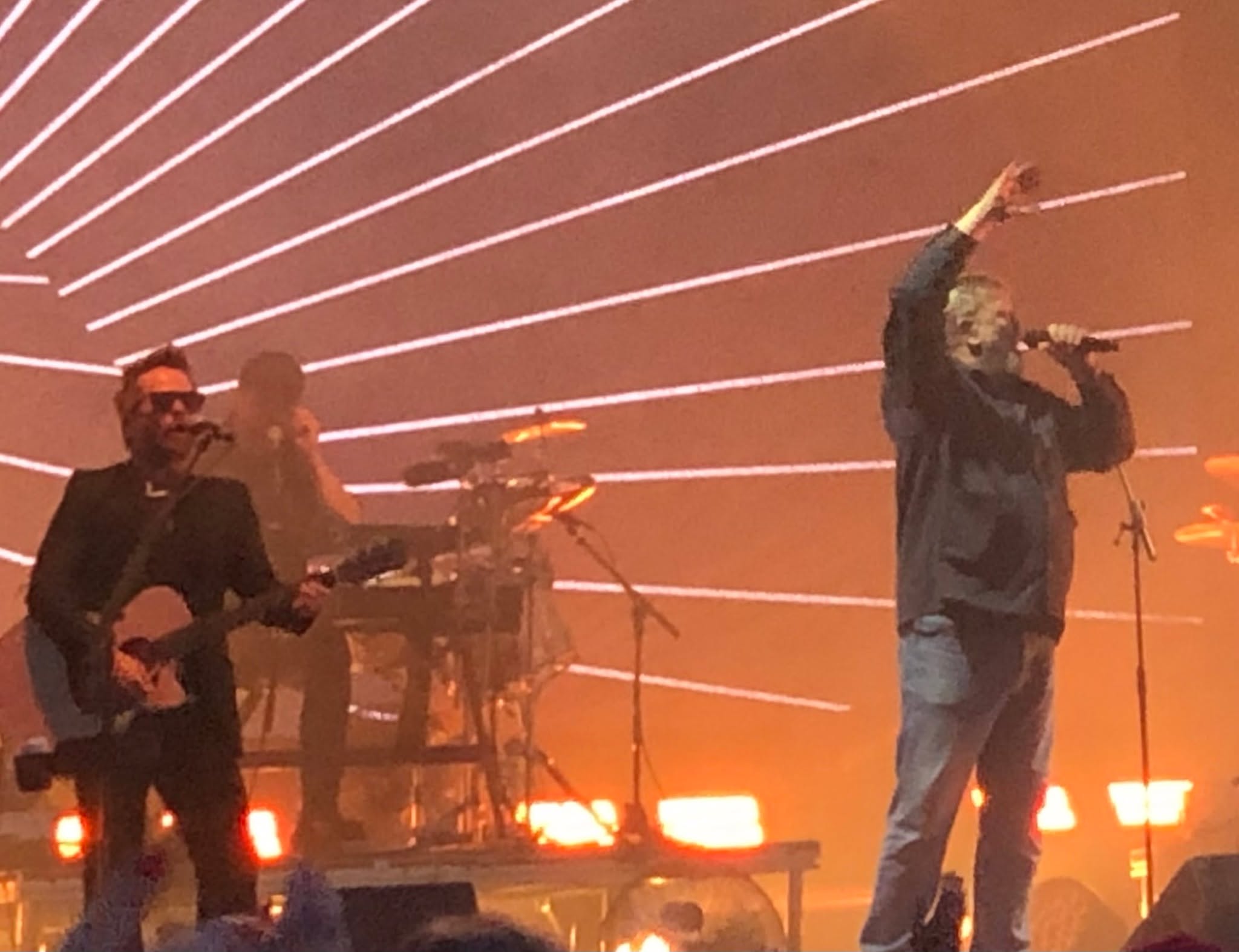 The magnificent Elbow performing in Warwick last night. Warwick with its majestic castle is deffo on my guiding patch although admittedly outside the Cotswolds.
@elbowofficial
@warwickcastleofficial
#offbeatcotswolds #bluebadgeguide #bluebadgeguides
#britainsbestguides
#explore_britain_ #traveling_uk
#photosofengland #instabritain #europetravel