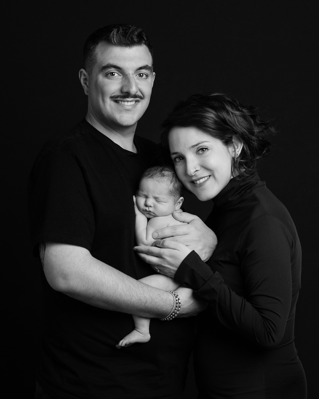 NEWBORN SESSION🤍
Desideriamo creare magnifici ritratti per te e la tua famiglia, e garantirti, una straordinaria esperienza, perché tu possa goderti, in un ambiente accogliente e rilassante, ogni singola, meravigliosa sensazione dei primi giorni di vita del tuo bambino, e custodirli per sempre🤍
.
Contattaci per maggiori informazioni per la tua sessione neonato su info@melaniamaffucciphotographer.com
www.melaniamaffucciphotographer.com
.
.
•Fotografo neonati
#melaniamaffucciphotographer #fotografoneonati #fotografoneonatimodena #fotografogravidanza #fotografogravidanzamodena #serviziofotograficoneonati #serviziofotograficoneonato #serviziofotograficogravidanza #servizifotograficineonati #servizifotograficibambini #fotografoneonato #fotografianeonati #fotografianeonatibologna #fotografianeonatimodena #newbornphotography #newbornphotographer #newbornshooting #newbornphotos #fotografodifamiglia #fotografodifamigliamodena #fotografofamigliamodena #fotografofamiglia #fotografofamigliabologna #fotografobambini #fotografobambinimodena #fotografogravidanzabologna #fotografomodena #fotografobologna #studiofotograficomodena #fotografomaternitàmodena