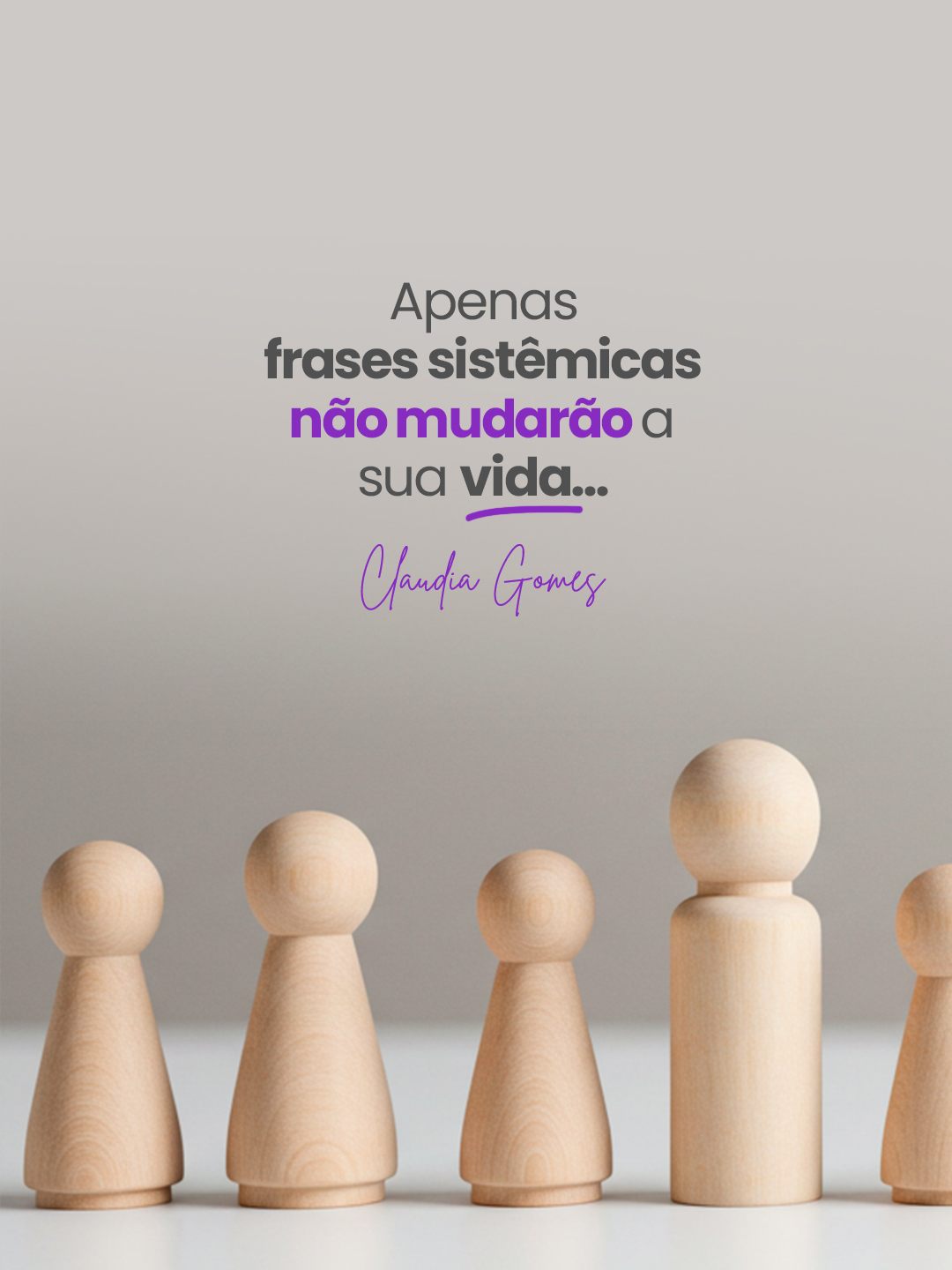 Você já leu, ouviu ou até repetiu frases sistêmicas por aí…
Mas nada mudou, né?
Não é sobre repetir palavras bonitas.
É sobre reconhecer quando elas fazem sentido.
E principalmente, de onde elas vêm.
Na constelação, cada frase nasce de um movimento profundo.
Elas não são mágica — são consequência de algo que se revela no campo.
Se você sente que está pronto pra olhar pra isso de verdade, o próximo passo talvez não seja repetir mais uma frase.
Talvez seja viver o que está por trás dela.
#FrasesSistêmicas #ConstelaçãoFamiliar #CuraPelaPalavra