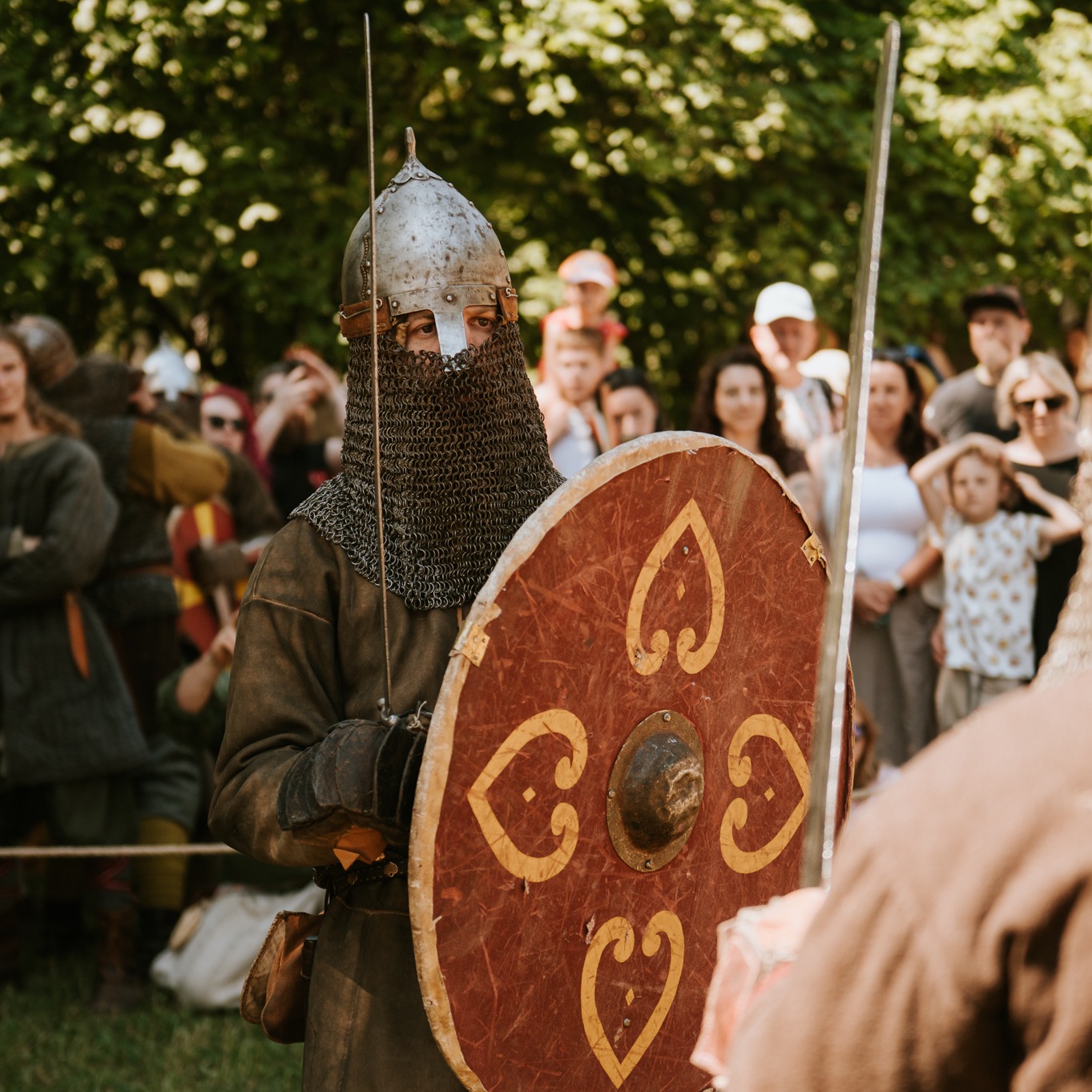 I tura zdjęć od niezastąpionej @ewa.moonproject #chrobryfest #chrobryfest1025