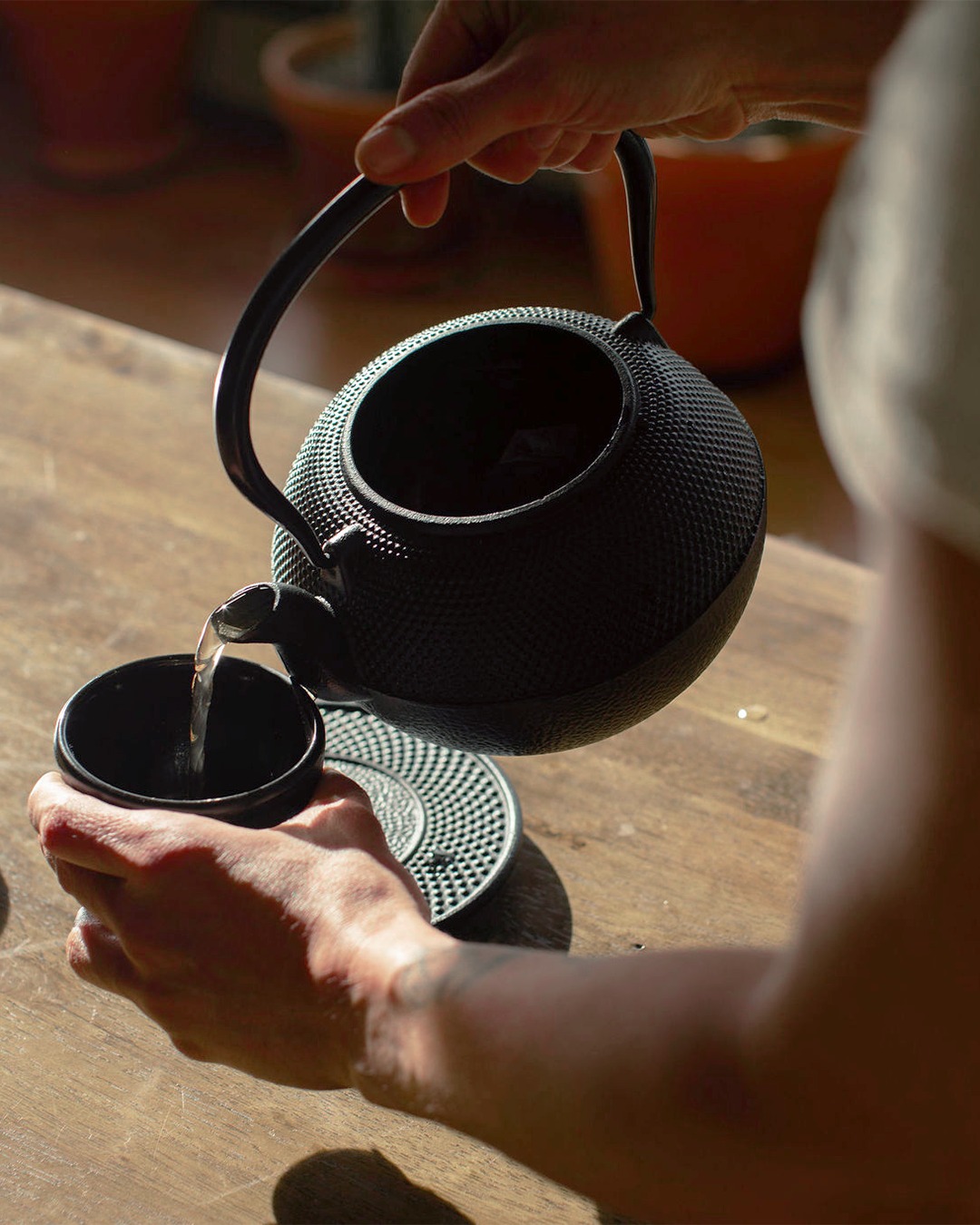 Healing begins in the smallest rituals! 🫖
The act of pouring tea—a quiet pause, a grounding moment—reminds us to slow down and tend to our own nervous system. Whether it's after a massage session, before breathwork, or as part of your morning stillness, this simple ritual invites presence.
Wellness isn’t just what we do in the clinic. It’s how we care for ourselves in-between.
Sip slowly. Breathe deeply. Let it nourish more than just your body.
#IntentionalLiving #HealingRituals #MindfulMoments #SomaticWellness #NervousSystemSupport #TeaAsTherapy #EverydayHealing #SlowLivingCommunity #TherapeuticTouch #HolisticHealth