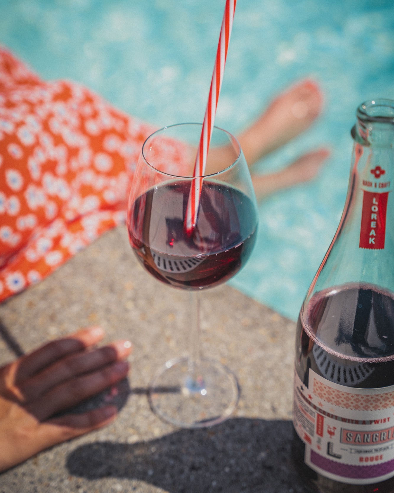 Sangria rouge Loreak, soleil & vacances. 🌞
L'abus d'alcool est dangereux pour la santé. A consommer avec modération.