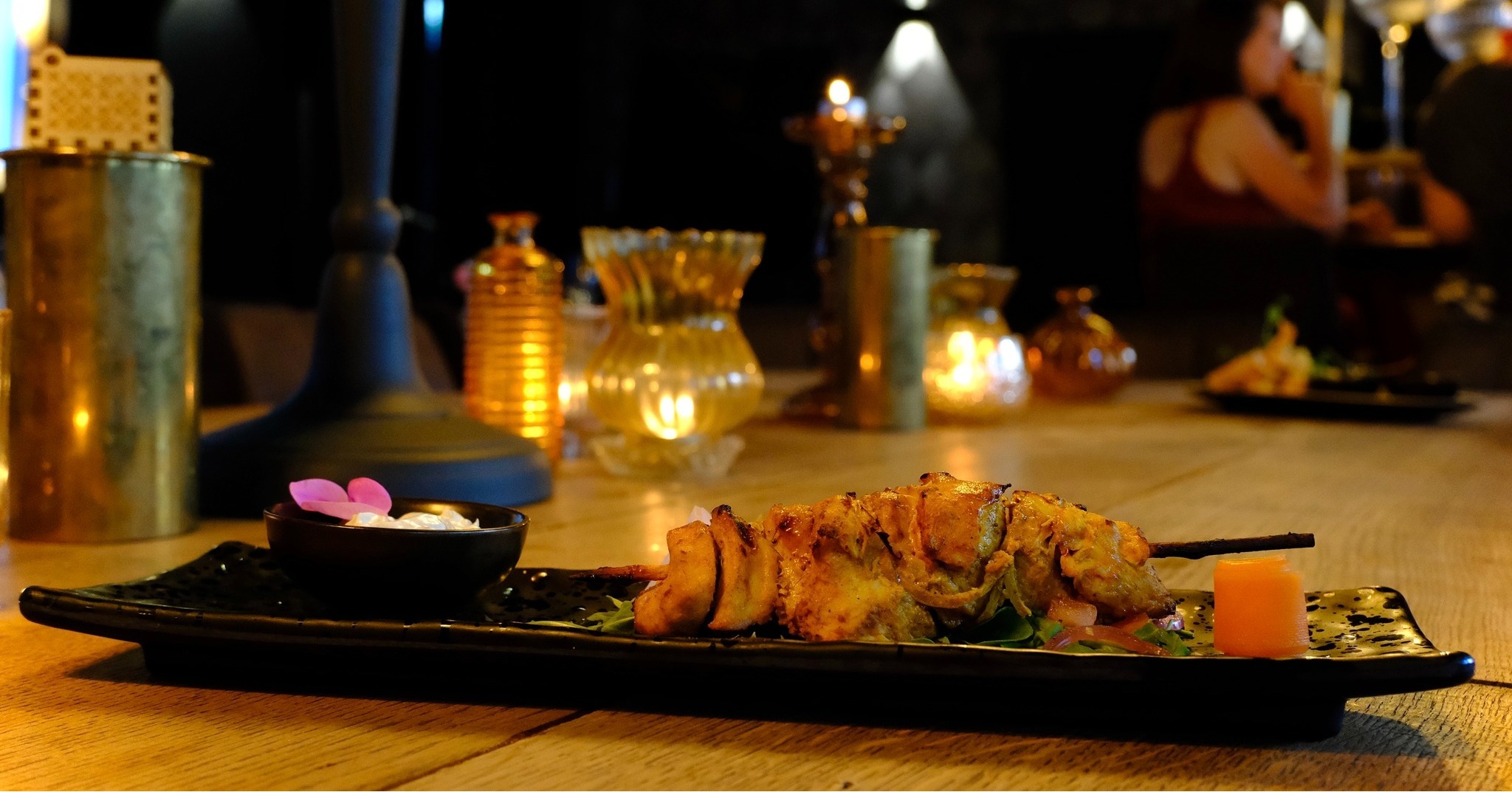 ✨🍸 Bienvenue au Lili's Bar ! 🍷🍴
Envie d'une soirée placée sous le signe de la convivialité et des saveurs ?
Chez nous, c'est cocktail, vins et tapas maison à tomber par terre ! 😍🤤
Venez découvrir nos recettes artisanales, concoctées avec amour.
Que vous soyez amateurs de vins fins ou fans de cocktails originaux, vous trouverez forcément votre bonheur ! 🍹🍇
On vous accueille du mercredi au samedi à partir de 16h pour des moments fun, gourmands et inoubliables ! 🎉✨
Alors, prêts à faire vibrer vos papilles ? Rendez-vous au Lili's Bar ! 🍽️🍸
À très vite ! 😊
#LilisBar #TapasEtVins #CocktailTime #SoiréeGourmande