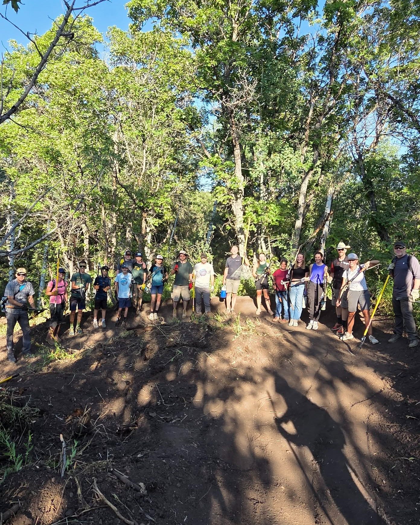 Huge thanks to the Morgan High School Mountain Bike Team for coming out tonight and putting in some serious work on the Hidden Loop Trail at Snowbasin! 💪🌲 Your energy, teamwork, and love for the sport are helping shape something special for the whole community.
With the help of incredible groups like Morgan High—and so many other dedicated individuals—we’ve now leveraged over 200 volunteer hours on this trail alone. That’s 200+ hours of digging, raking, sweating, and building a trail that’s already over 3.5 miles long and getting better every day.
To all our volunteers: THANK YOU. You’re not just building a trail—you’re building a legacy. 🙌
Stay tuned for updates as we get closer to officially opening this awesome new ride. 🚵♀️🔥