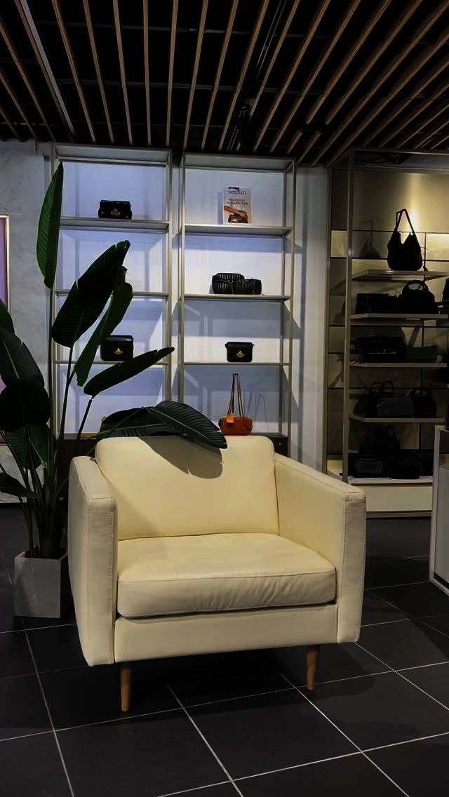 4 looks, 4 styles, 1 coup de cœur ? IMPOSSIBLE.
Difficile de choisir quand @americanvintage_officiel nous offre tant de pépites 🤔🤩
📍Niveau 1 - Mode Femme
#printempstours #tours #toursetmoi #toursmaville #villedetours #americanvintage #modefemme