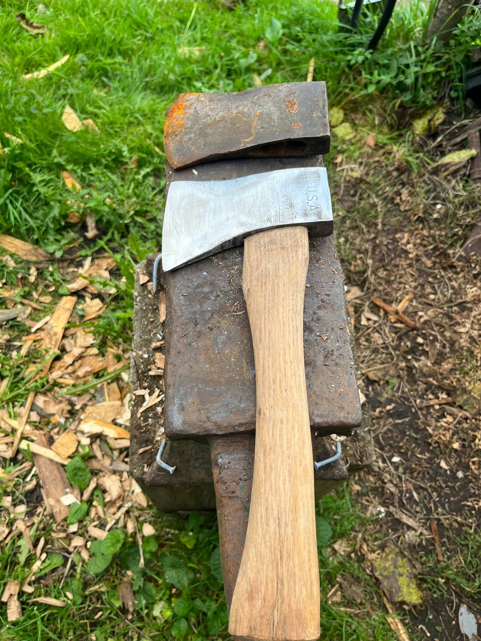 Because, well, you need another side axe? I picked up some old axe heads a few weeks ago and spent a few hours reforging, grinding and making a new oak handle for the side axe. The handle came from an old fence rail I got out of a scrap pile. One side of the axe head is flat so you can use it for carving rather than just chopping or felling.
I now need to make a left handed one for Sol. Now I know what I’m doing it should be a bit quicker 🙂
#recycle #reuse #axe #forging #blacksmithing #greenwoodworking #traditionalcrafts #woodcraft #hampshire