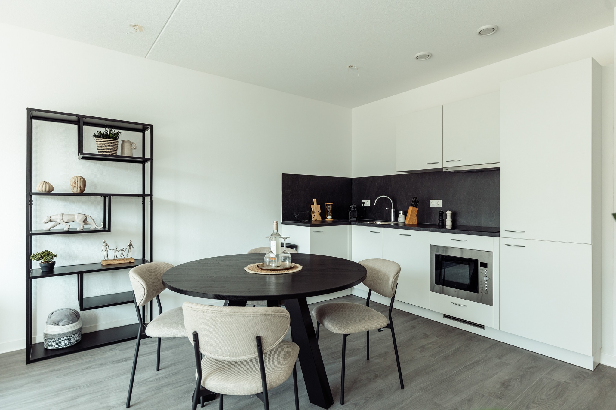 Would you like to live in Eindhoven on 1st of September? There are still apartments available at @lighthouse_eindhoven !
Become part of the Cohesion community in Almere, Amsterdam, Eindhoven and Rotterdam!🏡🤝
#community #thecohesionlife #amsterdam #apartments #studios #colivinglife #colivingcommunity #colivingamsterdam #urbanliving #health #wellbeing #sustainable #social #ambition #renthouse #wonenrandstad #youngprofessional
