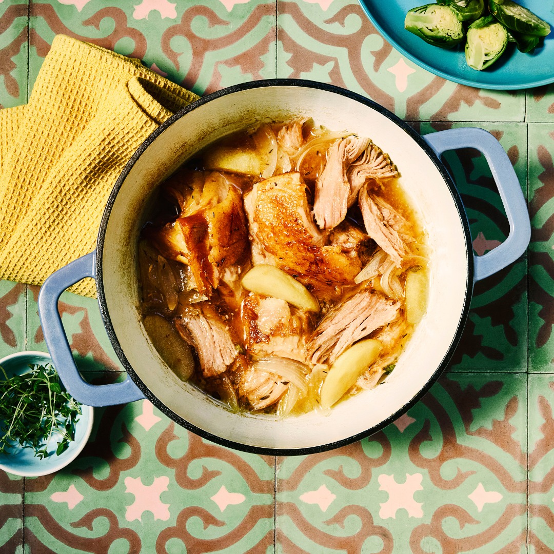 🍎🍂 Comfort food just got an upgrade!
Our Apple Cider Braised Pork Shoulder is slow-cooked to perfection, tender, juicy, and bursting with rich fall flavor. Made with wholesome ingredients and packed with protein, it’s the perfect meal to warm up your week.
Give it a try and taste what pork can do! https://pork.org/recipes/apple-cider-braised-pork-shoulder/