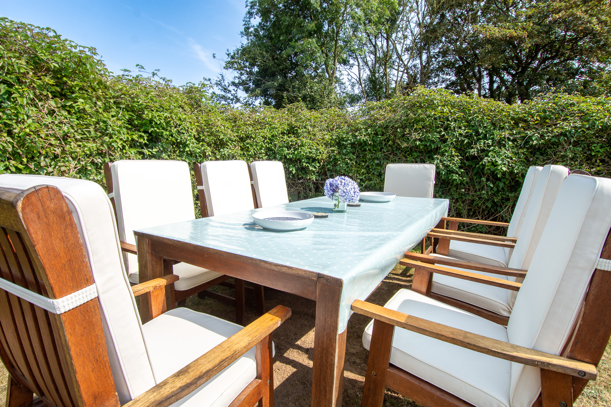 📸✨ New Service Alert! HD Drone Photography is now offering specialist property photography across Cornwall and Devon!
First impressions count - whether you’re selling a home, renting out a property, or promoting a holiday let, professional photography makes all the difference. We capture bright, welcoming interiors, highlights every unique feature, and tells the story of your space through stunning visuals.
From wide-angle shots that show layout and flow, to detailed close-ups of quality finishes, we make your property stand out. Combined with our drone and video services, we provide a complete visual package that elevates listings, brochures, and websites to the next level.
Make your property irresistible at first glance! 🌟
👀 https://www.hddronephotography.co.uk/photography-services
#PropertyPhotography #DronePhotography #RealEstatePhotography #InteriorPhotography #HolidayLetPhotography #Cornwall #Devon #ProfessionalPhotography #HomeForSale #AirbnbPhotography #VisualStorytelling #PropertyMarketing