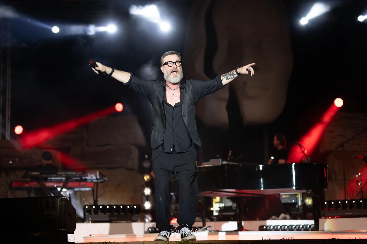 Cervere, che meraviglia!
Grazie per aver riempito di energia, voci e sorrisi questa tappa del tour ✨
Ph Laura Badiali
#MarcoMasini #CiVorrebbeAncoraIlMare @anima.festival
@friendsandpartners @momyrecords @concerto.official @rtl1025 @birindelliauto