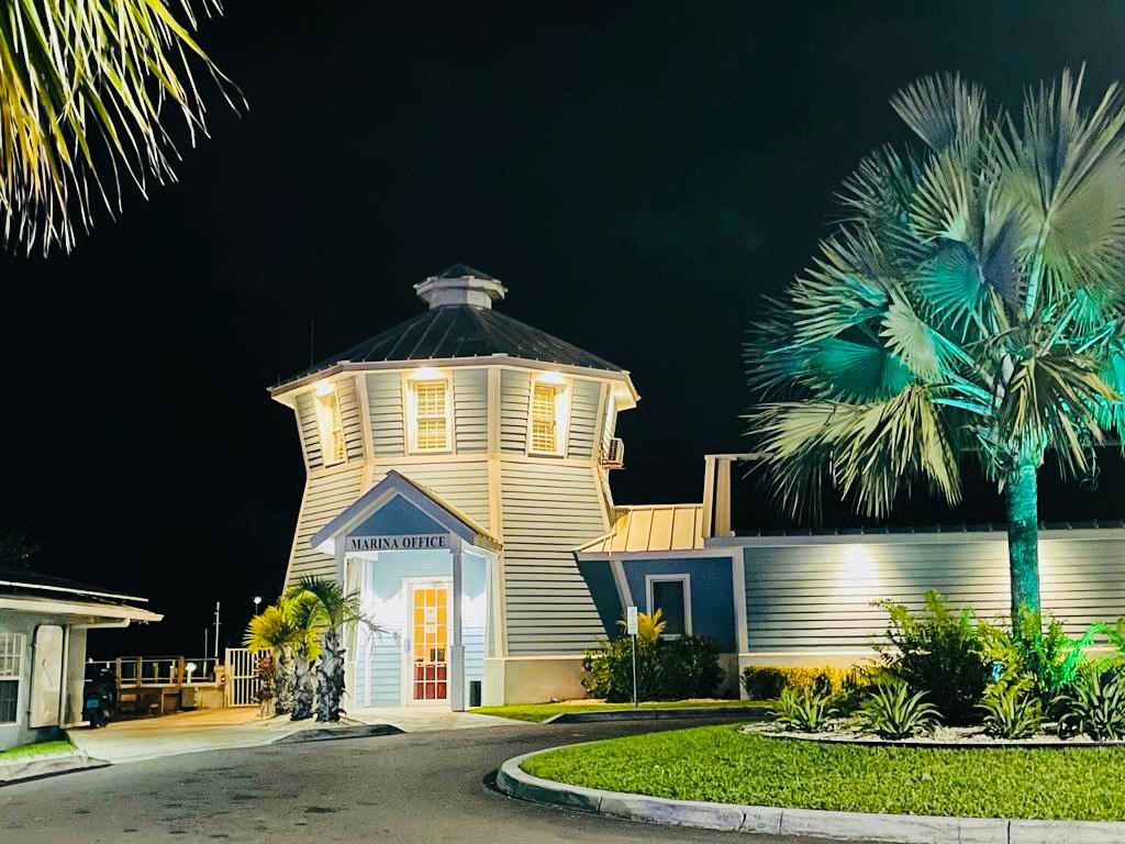 Beautiful from all angles!
#baystreetmarina #bahamasboating #nassaubahamas #bahamasmarina