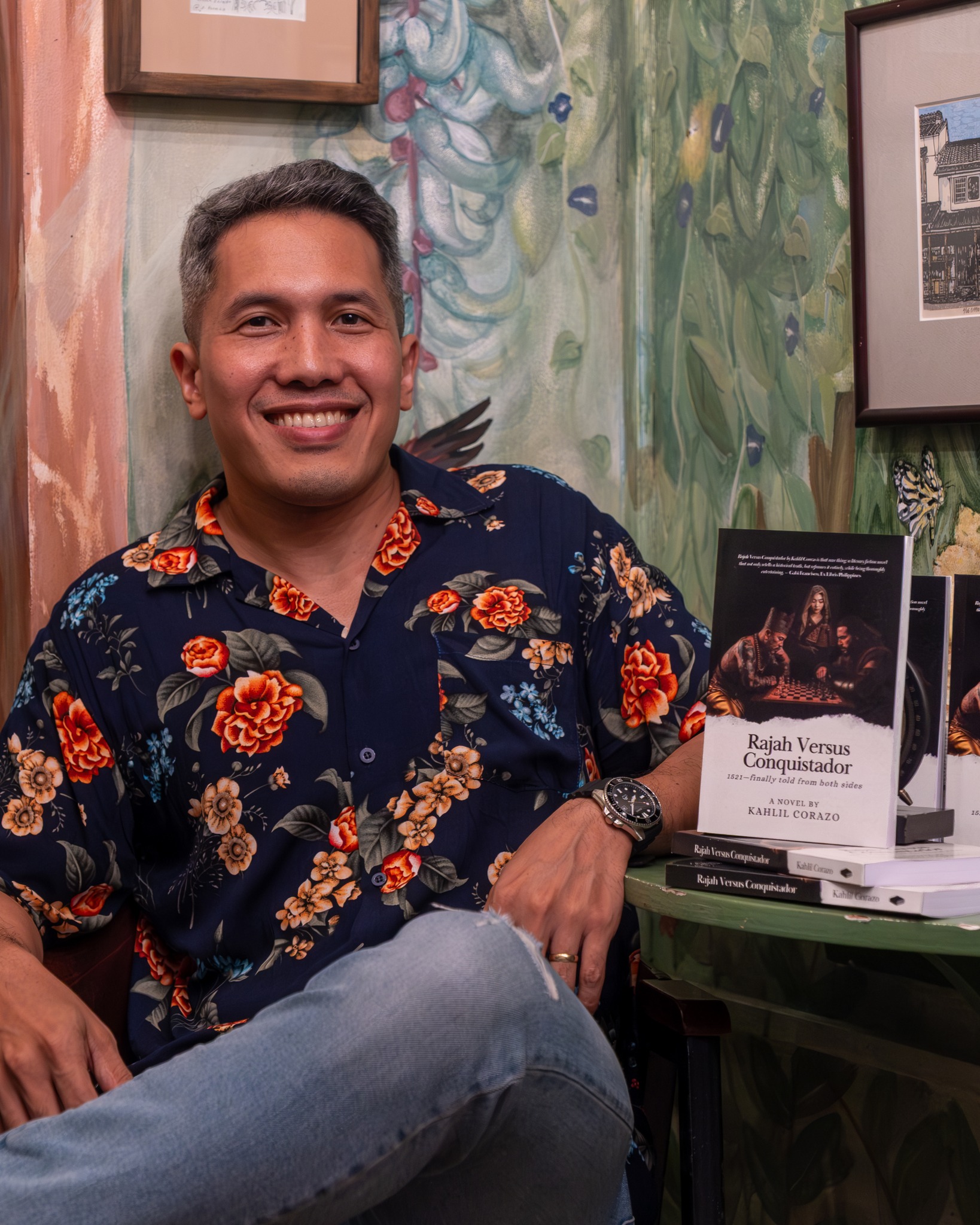 "This is a Cebuano story. This happened in Cebu. The decisions of the people involved here were Cebuanos. There are some things which you could only know if you're from here. That is what I realized when trying to recreate the story, that these people were like us. The Cebuanos back then were like us. I read Pigafetta's acount, and then most of the Cebuano words there, that he wrote down, I understood them. Meaning, that world is understandable to us." - Kahlil @kahlilcorazo
#StoriesAroundTown #MakersofMidtown #CebuCity