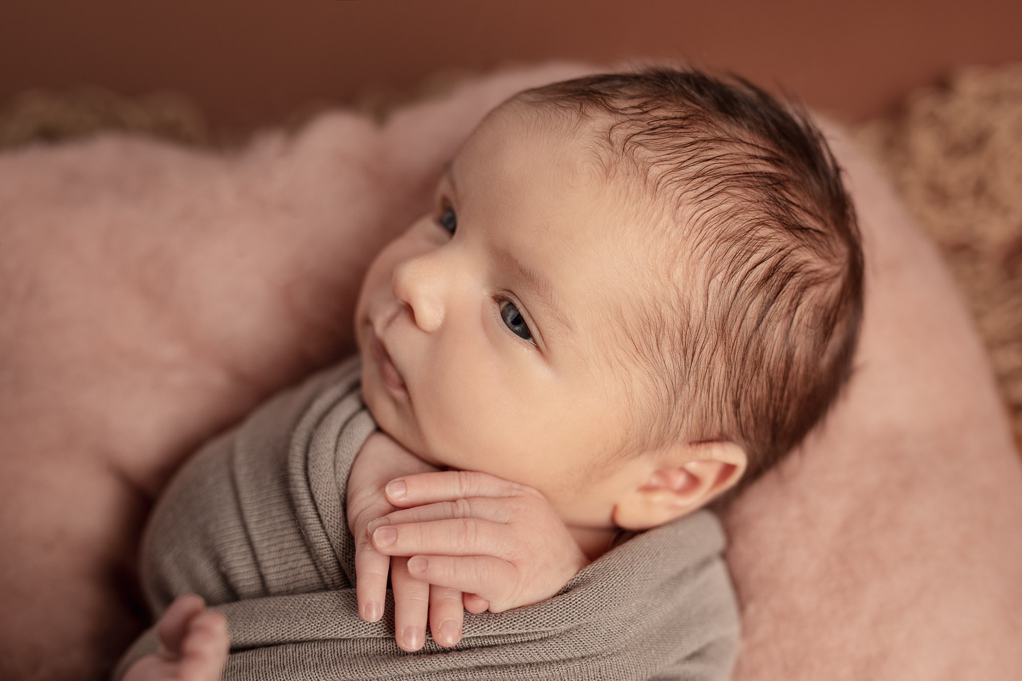 NEONATI
I LORO PRIMI RITRATTI
Abbiamo la possibilità di cristallizzare il tempo, le tue emozioni, sensazioni, i suoi primi sguardi, e catturare la bellezza, delicatezza, dolcezza del tuo bambino, e tutti quei meravigliosi, piccoli dettagli che man mano che crescerà ti mancheranno, realizzando per te e il tuo bambino/a i suoi primi, emozionanti e preziosi ritratti.🤍
.
www.melaniamaffucciphotographer.com
.
.
props
@fleurdamour_photo_props
@hanitaprops
.
.
#melaniamaffucciphotographer #newbornphotography #newbornphotographer #newbornph #newbornphotos #newbornphoto #newbornshoot #newbornposing #newbornsession #newbornbabygirl #newbornphotoshoot #neonato #fotografoneonati #fotografoneonatimodena #fotografoneonatibologna #fotografogravidanza #fotografogravidanzamodena #fotografogravidanzabologna #fotografodifamiglia #fotografofamiglia #fotografobambini #servizifotograficibambini #servizifotograficineonati #serviziofotograficofamiglia #serviziofotograficoneonati #serviziofotograficobambini #serviziofotograficogravidanza #fotografomodena #fotografobologna