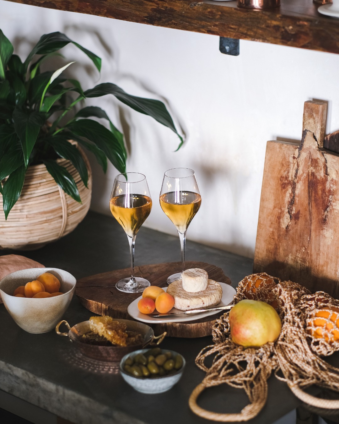 Our Amber Qvevri wines unfold layers of dried apricot, walnut and gentle spice - perfect for sipping under the summer sky. Pair it with grilled halloumi and figs for a sweet‑savoury dance on the palate.
Fun fact: this style spends days on its skins in traditional clay qvevri, giving it a textured tannin structure you won’t find in any other white. Ready to elevate your al fresco evenings? 🌙🍷