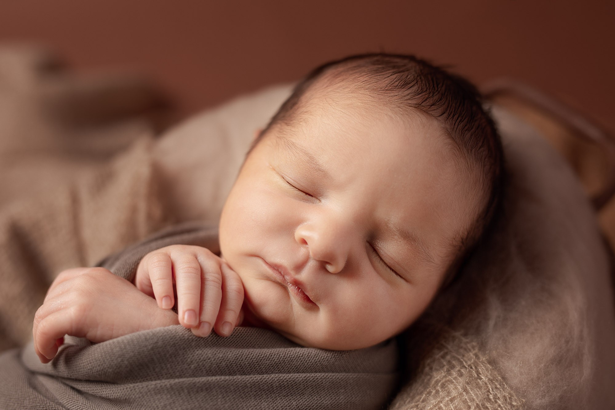 SESSIONE FOTOGRAFICA NEONATI E FAMIGLIA
La tua sessione fotografica neonato sarà realizzata su misura per te, in base ai tuoi desideri, gusti personali, e alle tempistiche ed esigenze che ci comunicherà il tuo bambino durante lo svolgimento del servizio. Sarai tu a scegliere tra gli abiti del nostro guardaroba, cosa indossare, i tessuti, la palette di colori, e se introdurre l'utilizzo di oggetti di scena e accessori, o optare per uno stile semplice e ritratti naturali.
Ti consigliamo di prenotare la tua sessione neonato durante la gravidanza, con almeno 2-3 mesi di anticipo la DPP!
CONTATTACI per progettare insieme il tuo servizio fotografico neonato!
www.melaniamaffucciphotographer.com
.
.
#melaniamaffucciphotographer #sessioneneonato #sessionenewborn #sessionedifamiglia #sessionefamiglia #servizifotograficibambini #serviziofotograficofamiglia #serviziofotograficomaternità #fotografoneonati #fotografoneonato #fotografianeonato #fotografianeonatibologna #fotografonewborn #fotografobambini #fotografodifamiglia #fotografofamiglia #fotografogravidanza #fotografomaternità #fotografomaternity #newborns #newbornsession #newbornbabygirl #newbornphotography #newbornphotographer #newbornphotos #fotografomodena #fotografobologna #fotografoparma