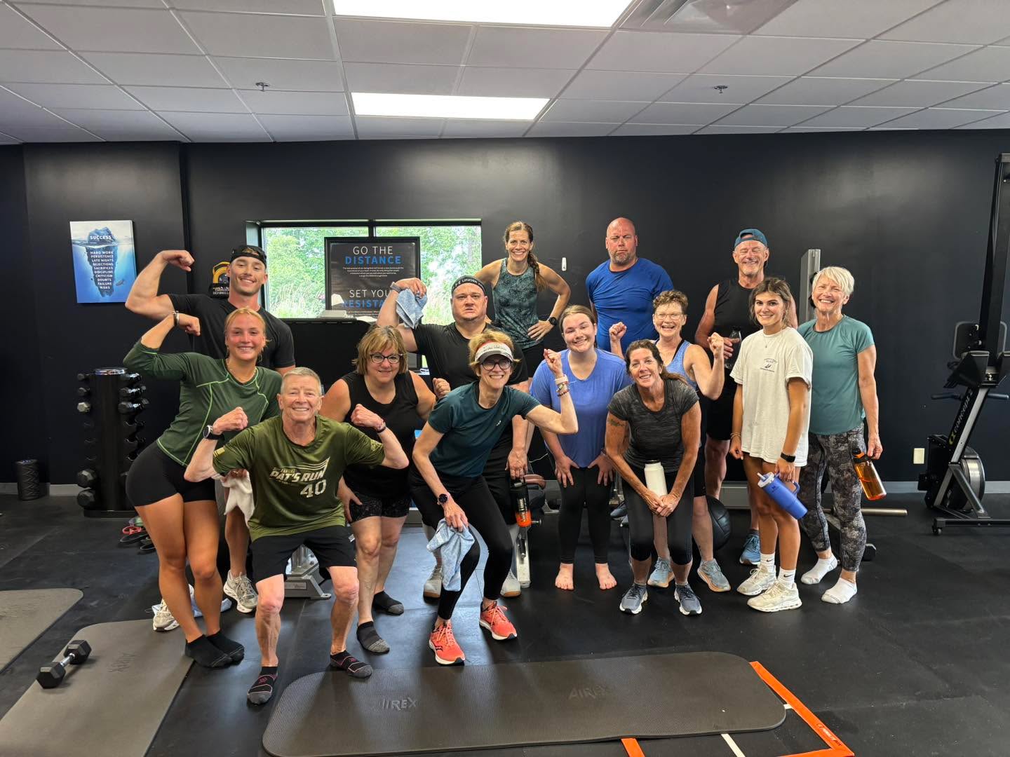 @theathletelab is the place to be if you want strength, sass, sweat, and success!!
#boom #swtfp #strengthinnumbers #mngymgoers