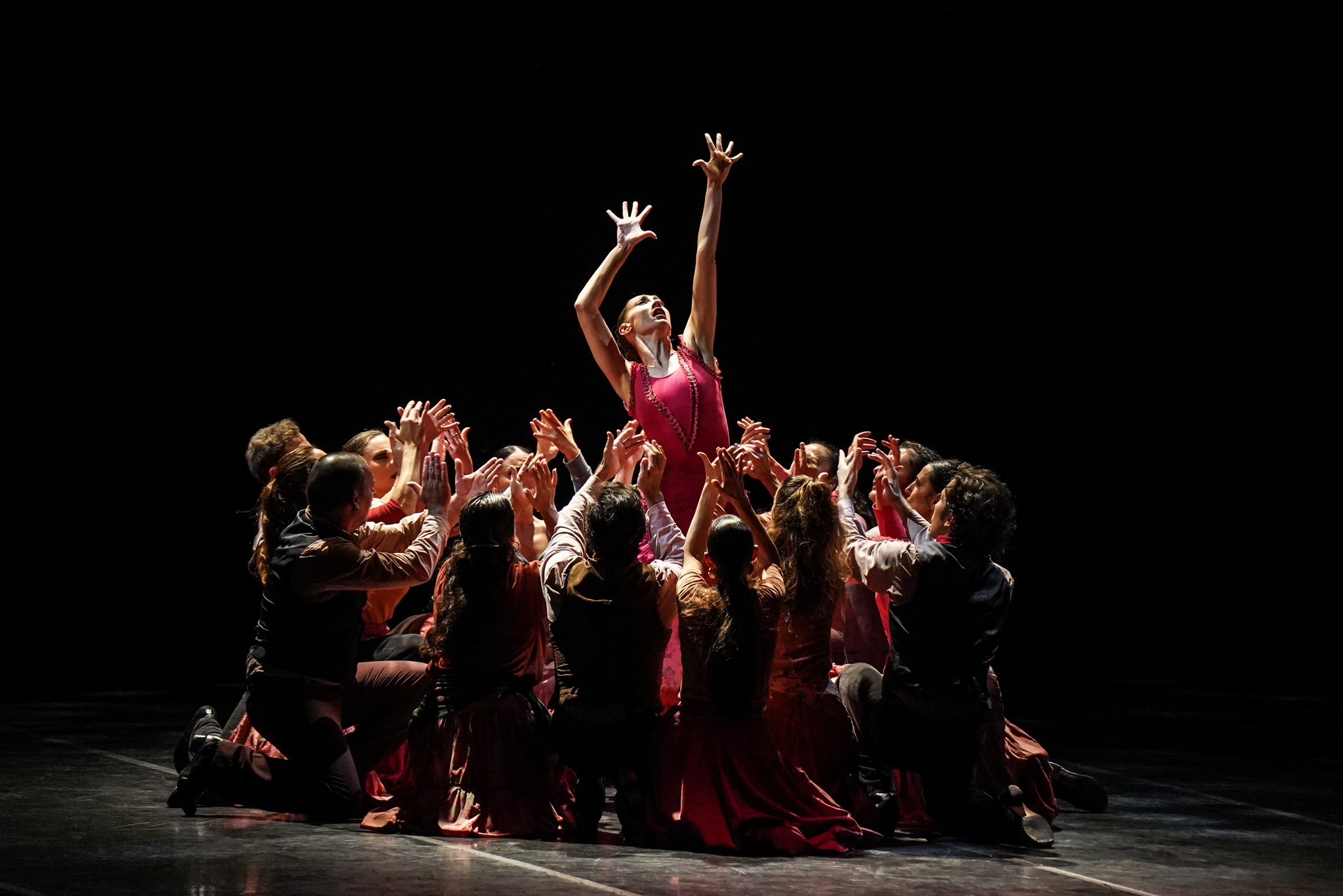 Fuego by Antonio Gades.
Inspired by Manuel de Falla’s El amor brujo, this masterpiece ignites tradition and transforms it into something tiInspired by Manuel de Falla’s El amor brujo, this masterpiece ignites tradition and transforms it into something ti
🔥 Pure theatre. Pure fire. Pure Gades.
#FUEGO #AntonioGades #CityLightsOnTour #FlamencoReimagined #ArtThatBurns #CurtainCallMagic #ElegantSpectacle #elegantspectaclemeless.