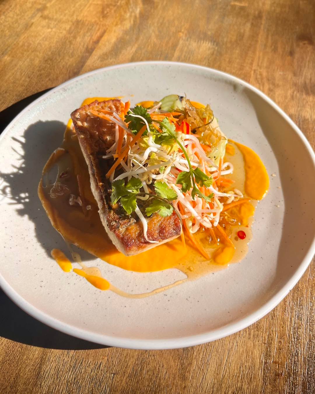 ⭐️New to the specials board this week⭐️
Two cracking new dishes to get around.
🐟 Pan-seared barramundi with ginger and carrot purée, bok choy, and a chilli lemongrass caramel.
🥔 Handmade gnocchi in a creamy gruyère sauce, with broccolini, parmesan and chives.
Come hungry! #centraltilba #supportlocal #visittilba #thedrom #farsouthcoastnsw