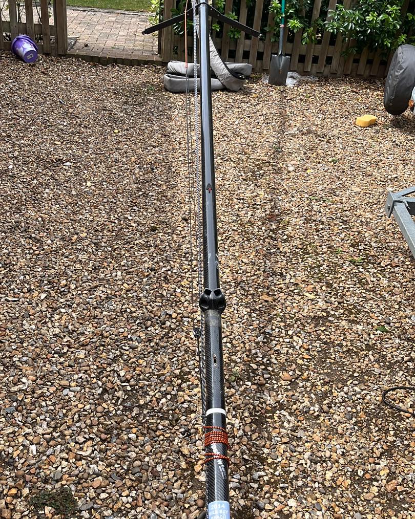 This week we have been doing some mast refitting with all new sheave boxes from Allen brothers as well as a complete set of new running rigging, including:
🌊 Spinnaker pole uphauls in 2mm for low windage.
💨 Dyneema main halyard with chafe cover at the top.
🐳 Our popular 8-plait spinnaker halyard.
🐙 A Dyneema 2:1 jib halyard with high load block.
All are available on the website!