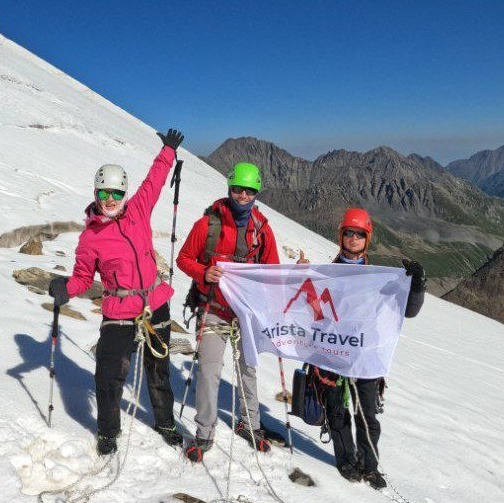 🏔✨ Our guests enjoyed an unforgettable adventure near Albatros Peak! ✨🏔
We’re excited to share some joyful moments from a recent trip around Albatros Peak, where our amazing travelers explored stunning landscapes and celebrated the beauty of the Kyrgyz mountains — proudly holding the Arista Travel flag! 🇰🇬💙
Laughter, fresh air, and breathtaking views made this journey truly special.
Thank you to our wonderful group for the smiles and energy — it was a pleasure to travel with you!
📸 Swipe through the photos to feel the spirit of adventure!
#AlbatrosPeak #AristaTravelAsia #KyrgyzstanNature #MountainVibes #HappyTravelers #ExploreKyrgyzstan #NatureEscape #GroupAdventure #MomentsThatMatter
