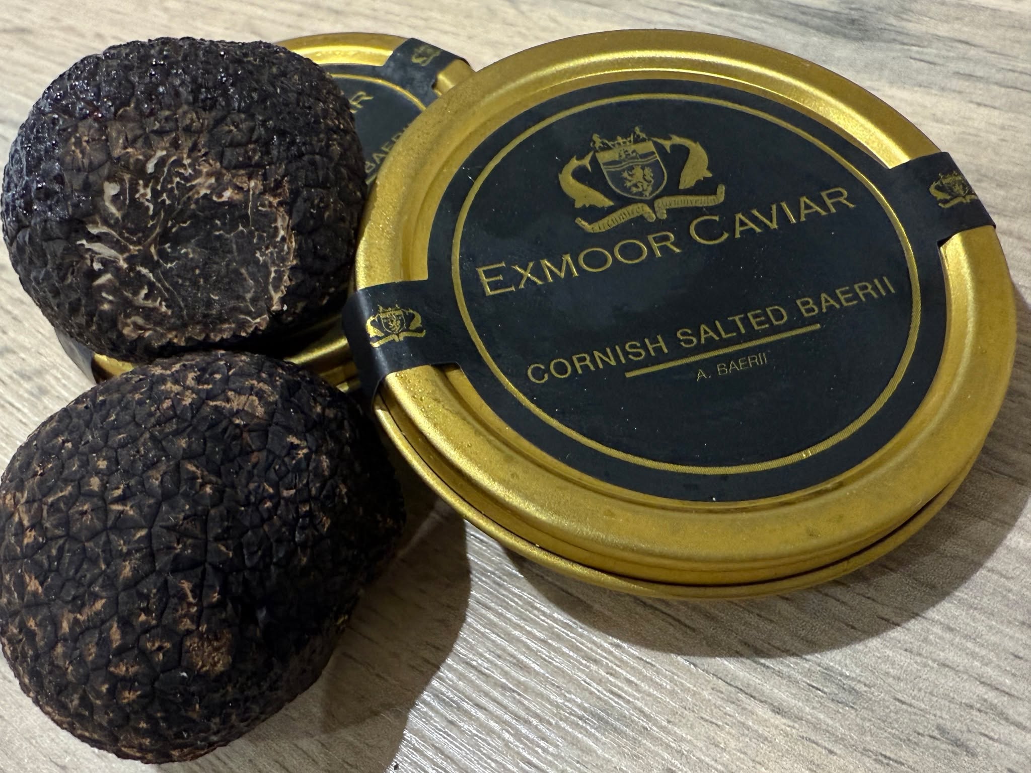 It's always a fun day when all of the luxury ingredients arrive! The kitchen filled with smell of fresh @wiltshire_truffles and the shiny @exmoorcaviar tin filled with delcious black pearls of joy! You know the dishes are going to be elivated and guests feel special and spoilt for the evening.
#berkshire #summer #britishproduce #oxfordshire #entertaining #reading #inhomedining #passion #finedining #party #luxury #glutenfree #privatechef #caterer