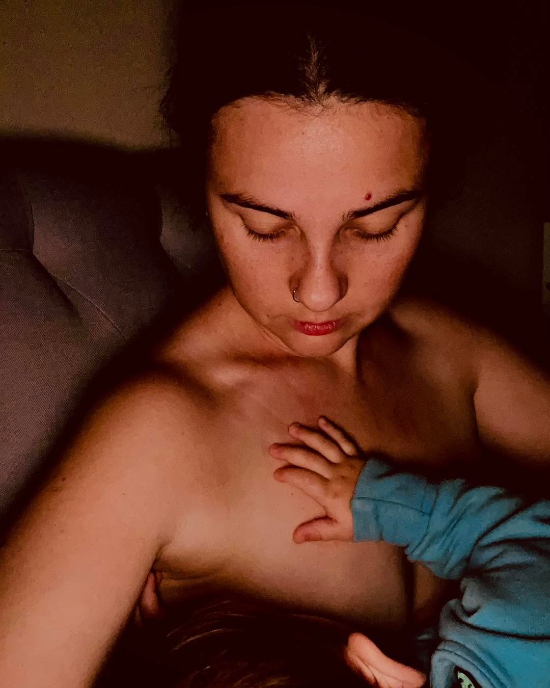 🌏 This year’s World Breastfeeding Week theme is so important, highlighting the role of support systems throughout your feeding journey.
As a mum and IBCLC, this theme really hits home.
Breastfeeding is one of the most rewarding and challenging parts of my journey. Some days are full of calm and connection. Others are marked by tears, sore nipples, and doubts. What gets me through isn’t just knowledge, it is support.
Support from my partner, my family, my friends and trusted professionals help keep me going. That’s what sustainable breastfeeding really looks like.
When we prioritise support, we empower families for generations.
If you’re breastfeeding now (or have breastfed, chestfed, combo-fed or bottle-fed with love), I see you. You are doing something extraordinary 💛
#worldbreastfeedingweek #wbw2025 #ProtectPromoteSupport #SustainableSupport #BreastfeedingSupport #BreastfeedingIsNormal #supportbreastfeeding #ibclc #lactationconsultant #breastfeedingjourney #perthmumsandbubs #motherhoodunfiltered
